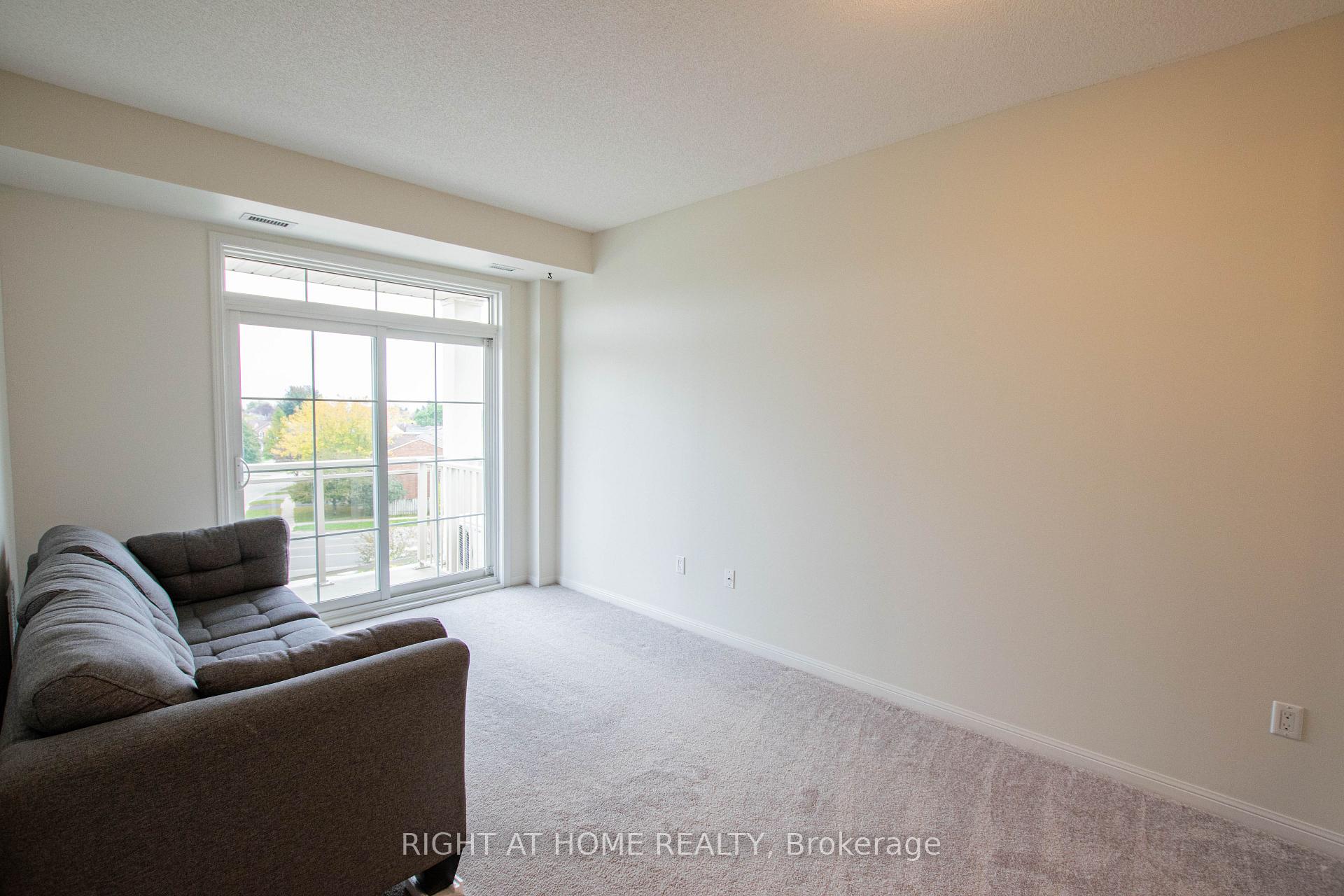 Photo 13 of Unit 425, 80 Aspen Springs Drive, Clarington, Bowmanville — HOMEH