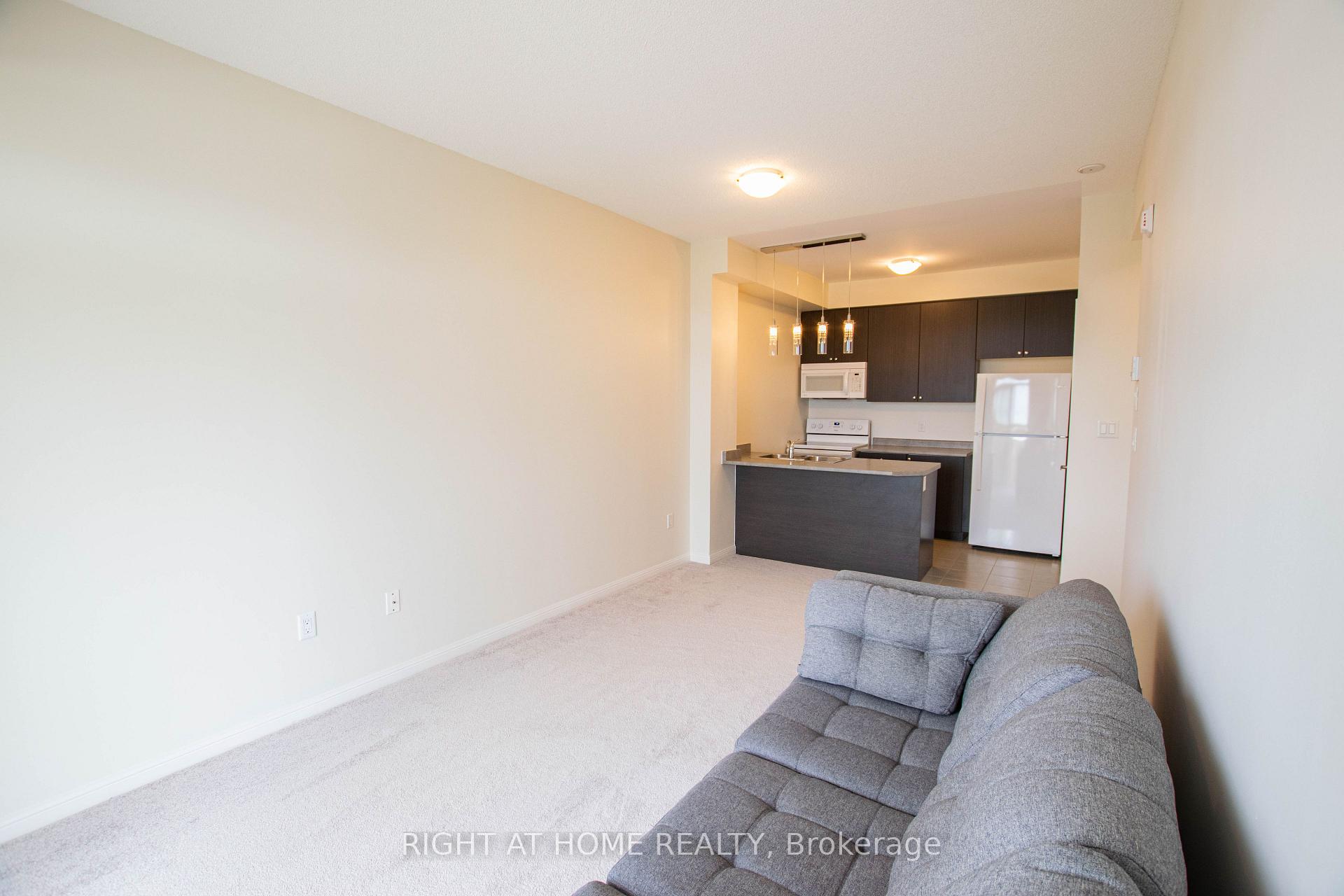 Photo 14 of Unit 425, 80 Aspen Springs Drive, Clarington, Bowmanville — HOMEH