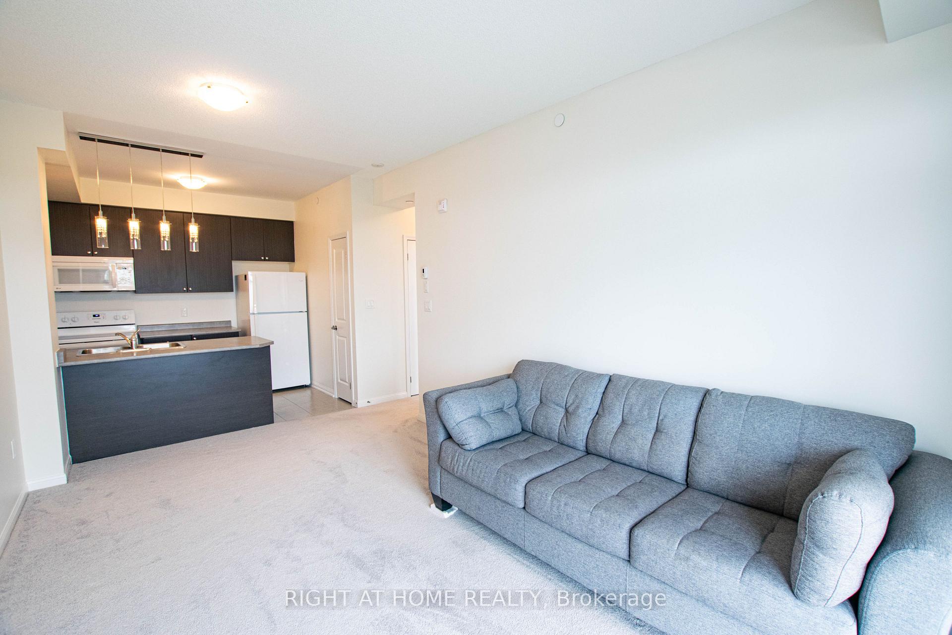 Photo 15 of Unit 425, 80 Aspen Springs Drive, Clarington, Bowmanville — HOMEH