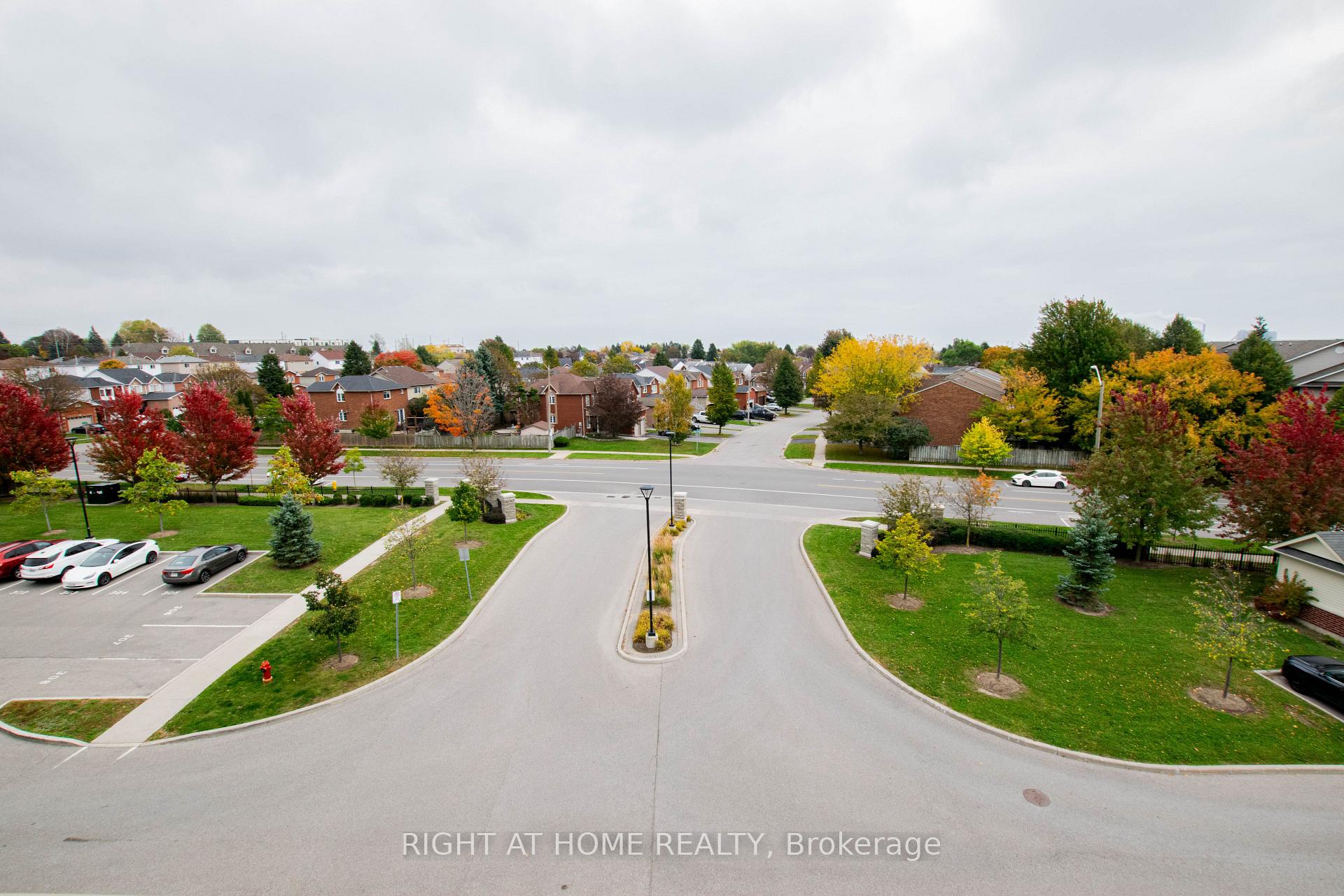 Photo 16 of Unit 425, 80 Aspen Springs Drive, Clarington, Bowmanville — HOMEH