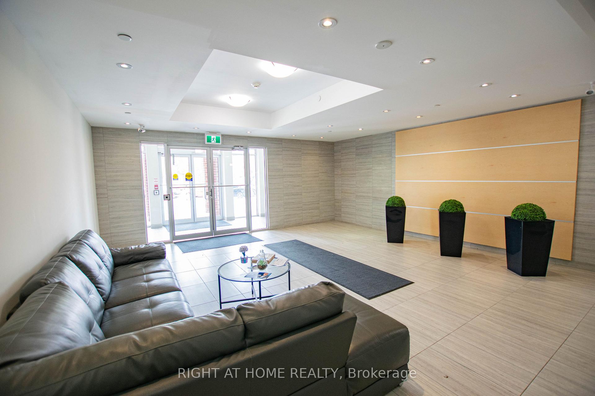 Photo 17 of Unit 425, 80 Aspen Springs Drive, Clarington, Bowmanville — HOMEH