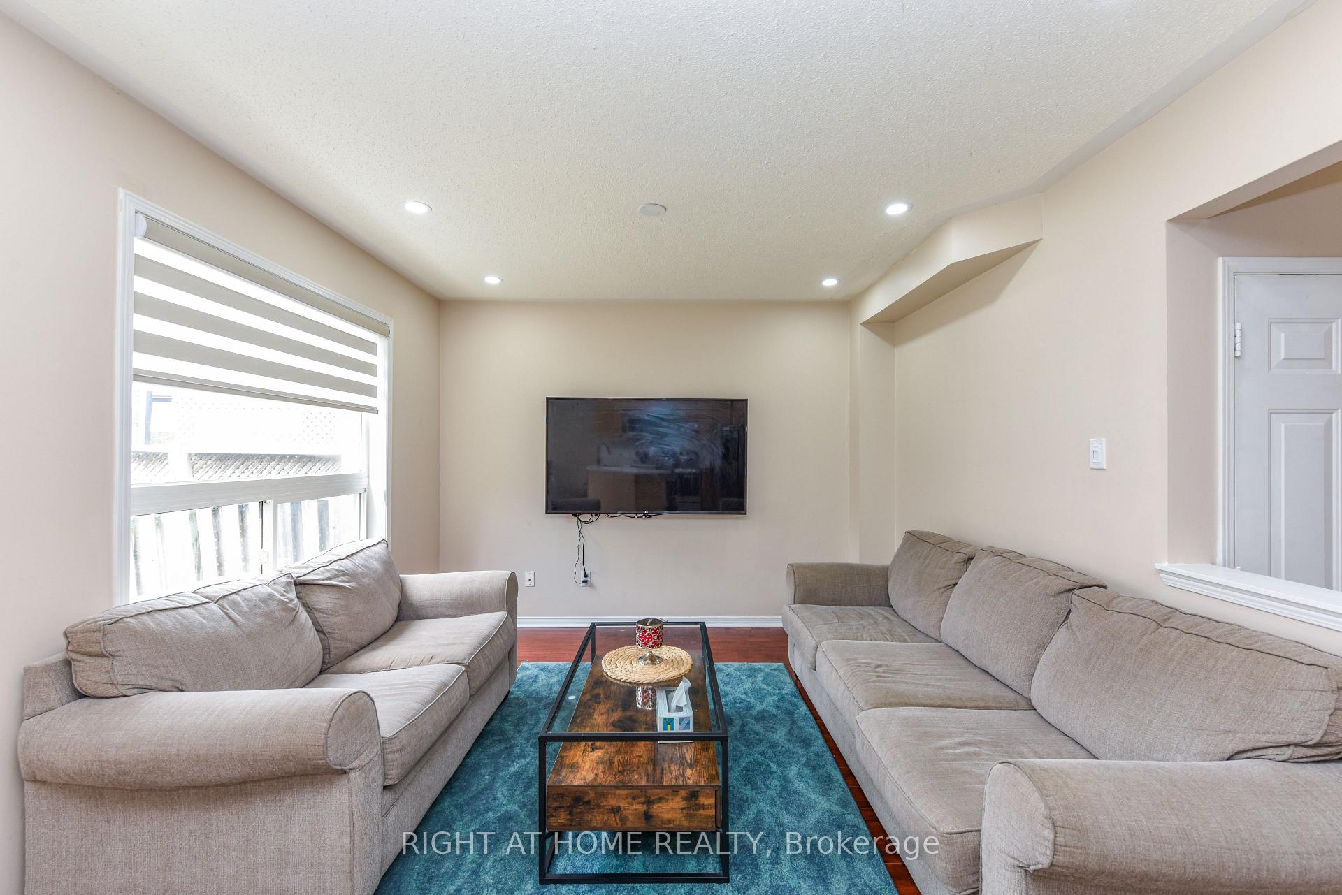 Photo 5 of 5986 Long Valley Road, Mississauga, Churchill Meadows — HOMEH