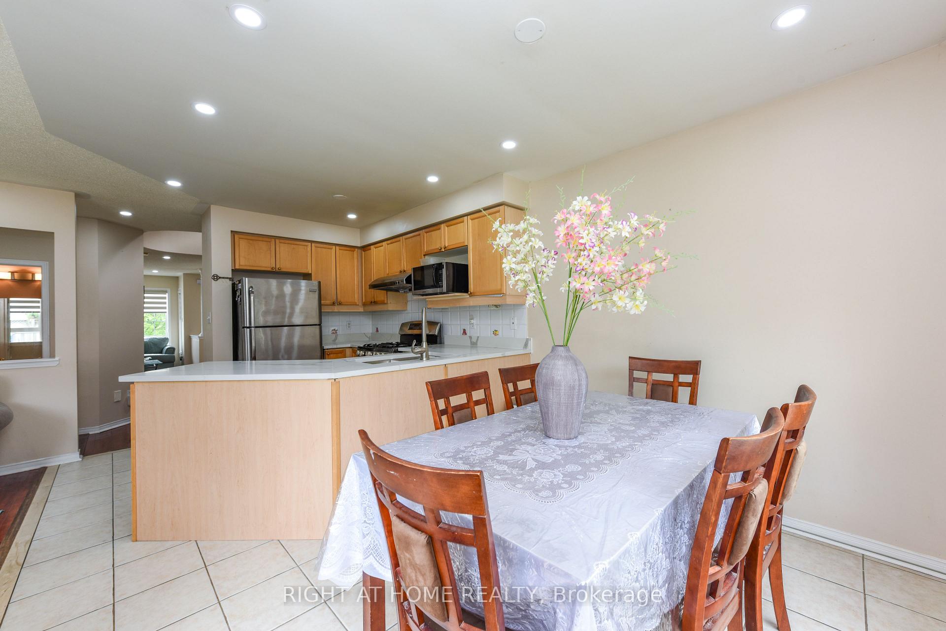 Photo 12 of 5986 Long Valley Road, Mississauga, Churchill Meadows — HOMEH