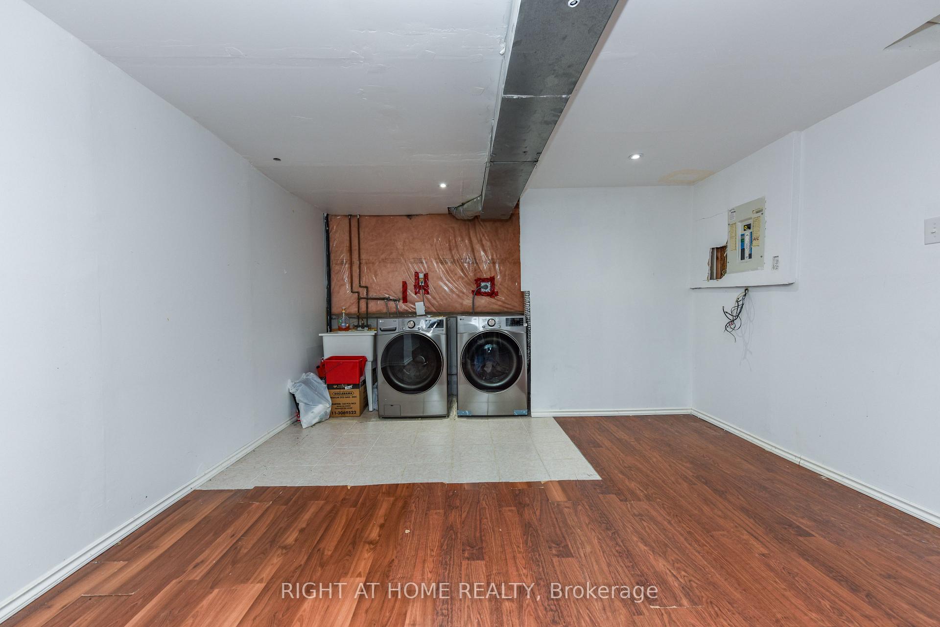 Photo 31 of 5986 Long Valley Road, Mississauga, Churchill Meadows — HOMEH