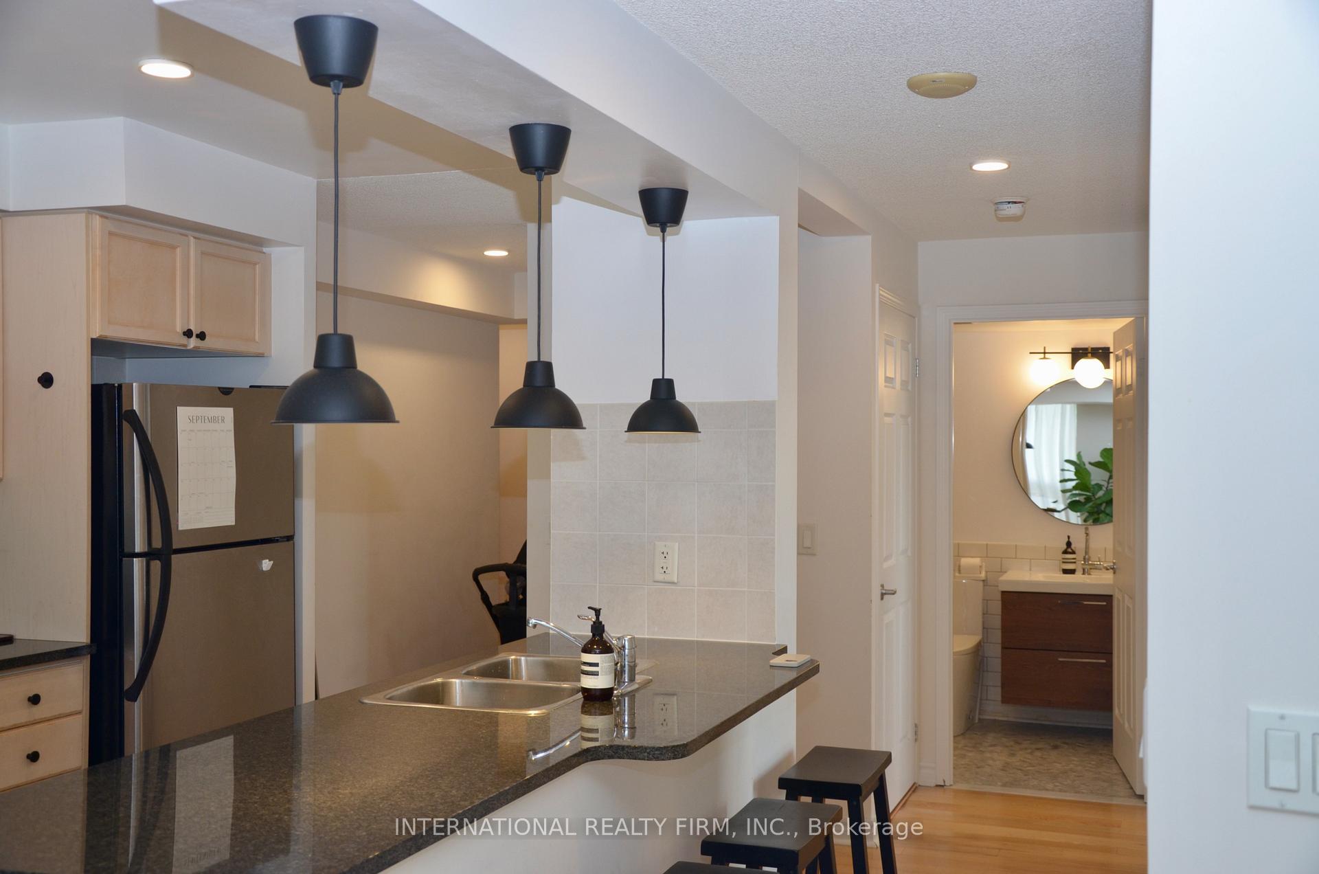 Photo 2 of Unit 1403, 70 High Park Avenue, Toronto, High Park North — HOMEH