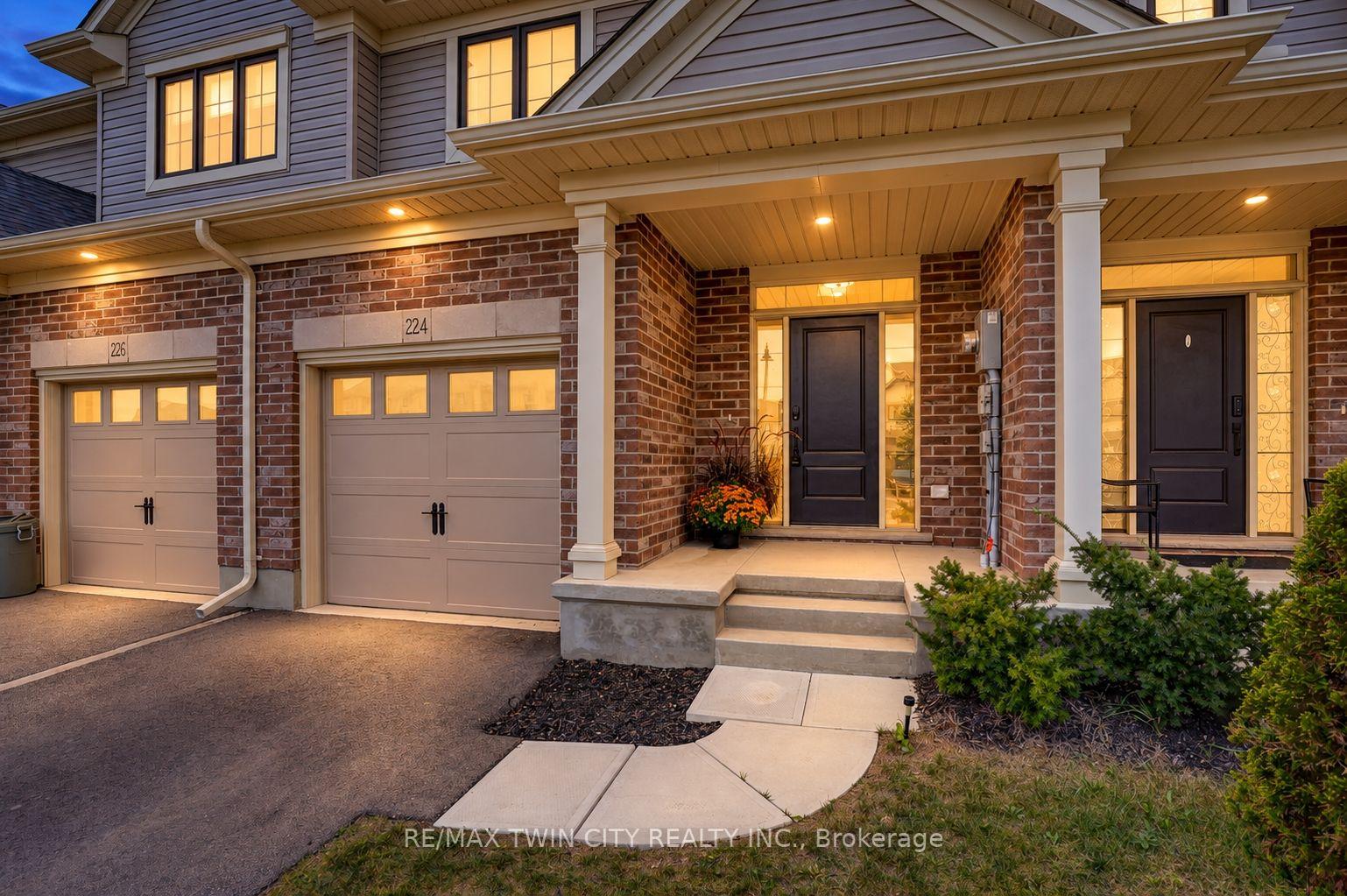 Photo 3 of 224 Renaissance Drive, St. Thomas — HOMEH
