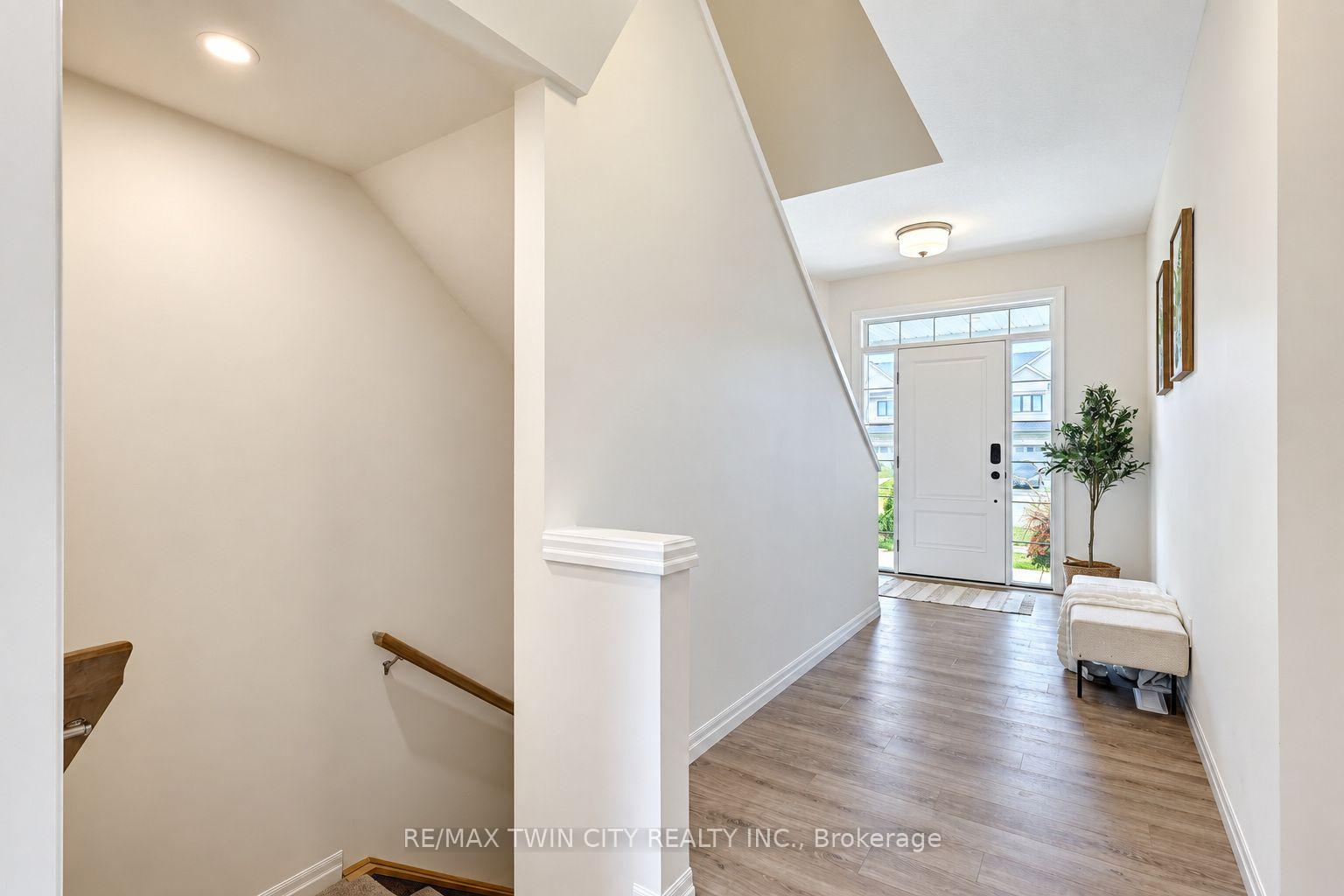Photo 7 of 224 Renaissance Drive, St. Thomas — HOMEH