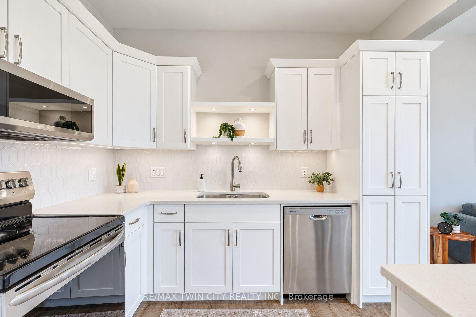 Photo 11 of 224 Renaissance Drive, St. Thomas — HOMEH
