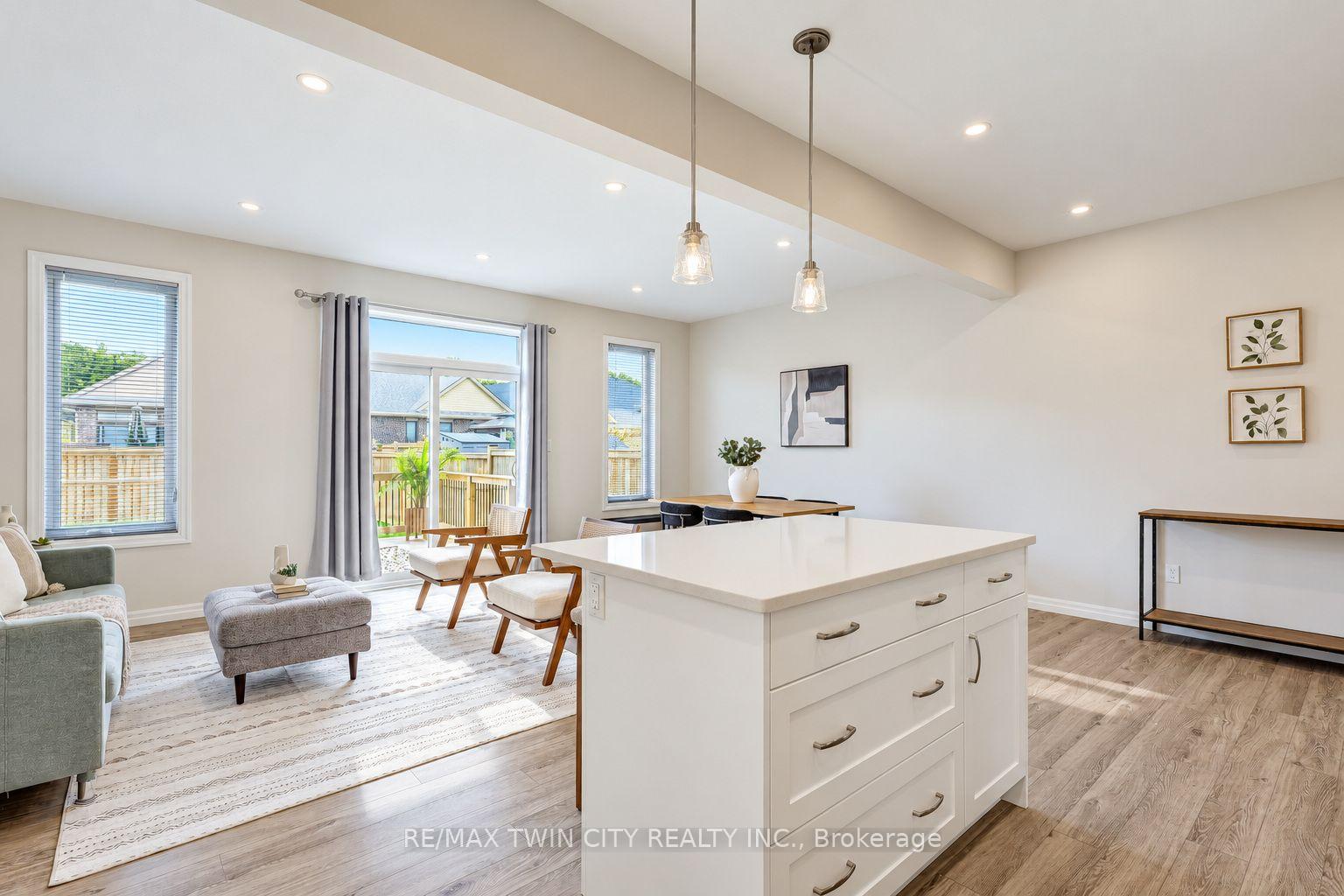 Photo 17 of 224 Renaissance Drive, St. Thomas — HOMEH