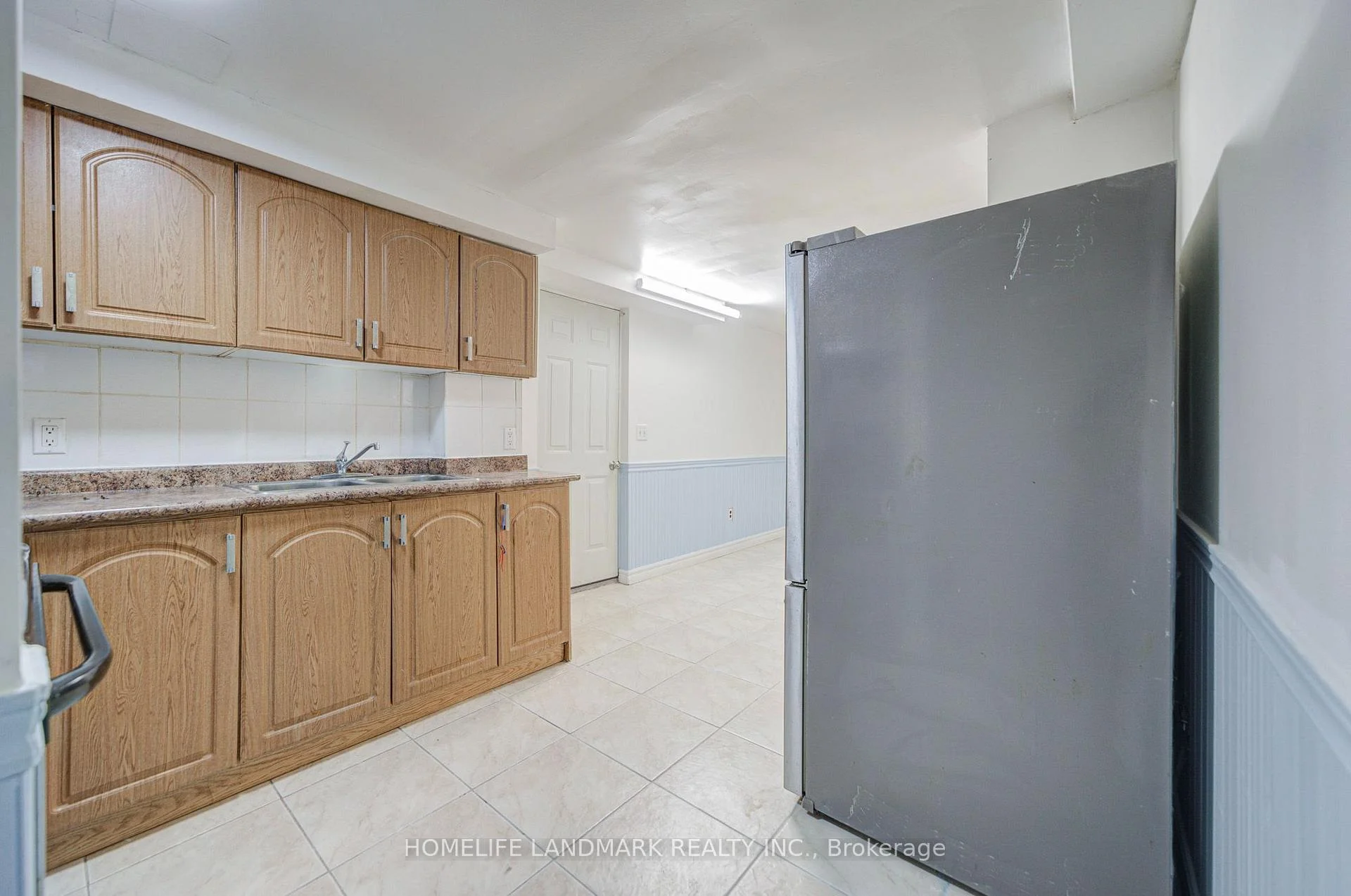 Photo 4 of Unit BSMT, 8 Fullerton Crescent, Markham, Milliken Mills West — HOMEH
