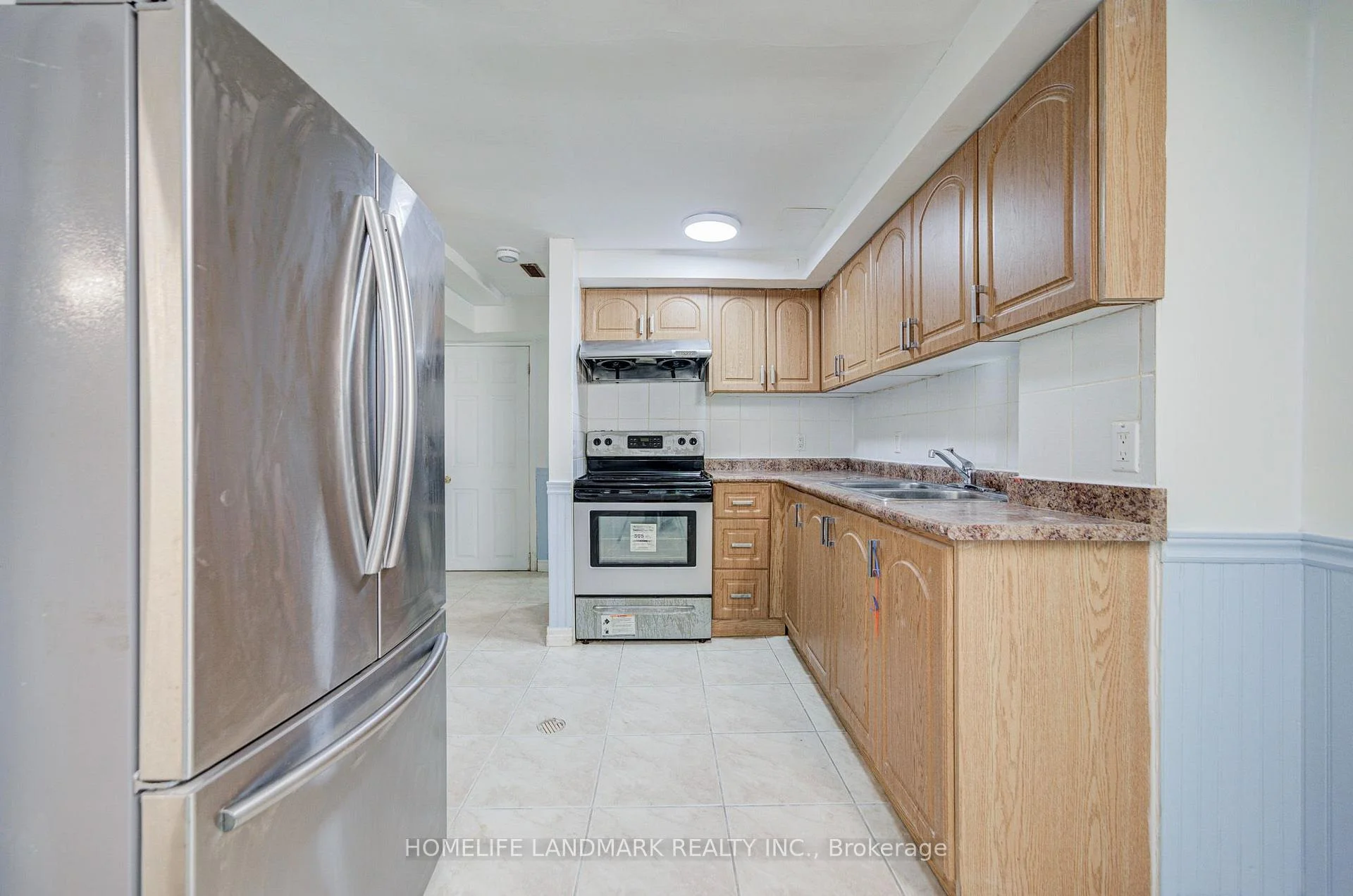 Photo 6 of Unit BSMT, 8 Fullerton Crescent, Markham, Milliken Mills West — HOMEH