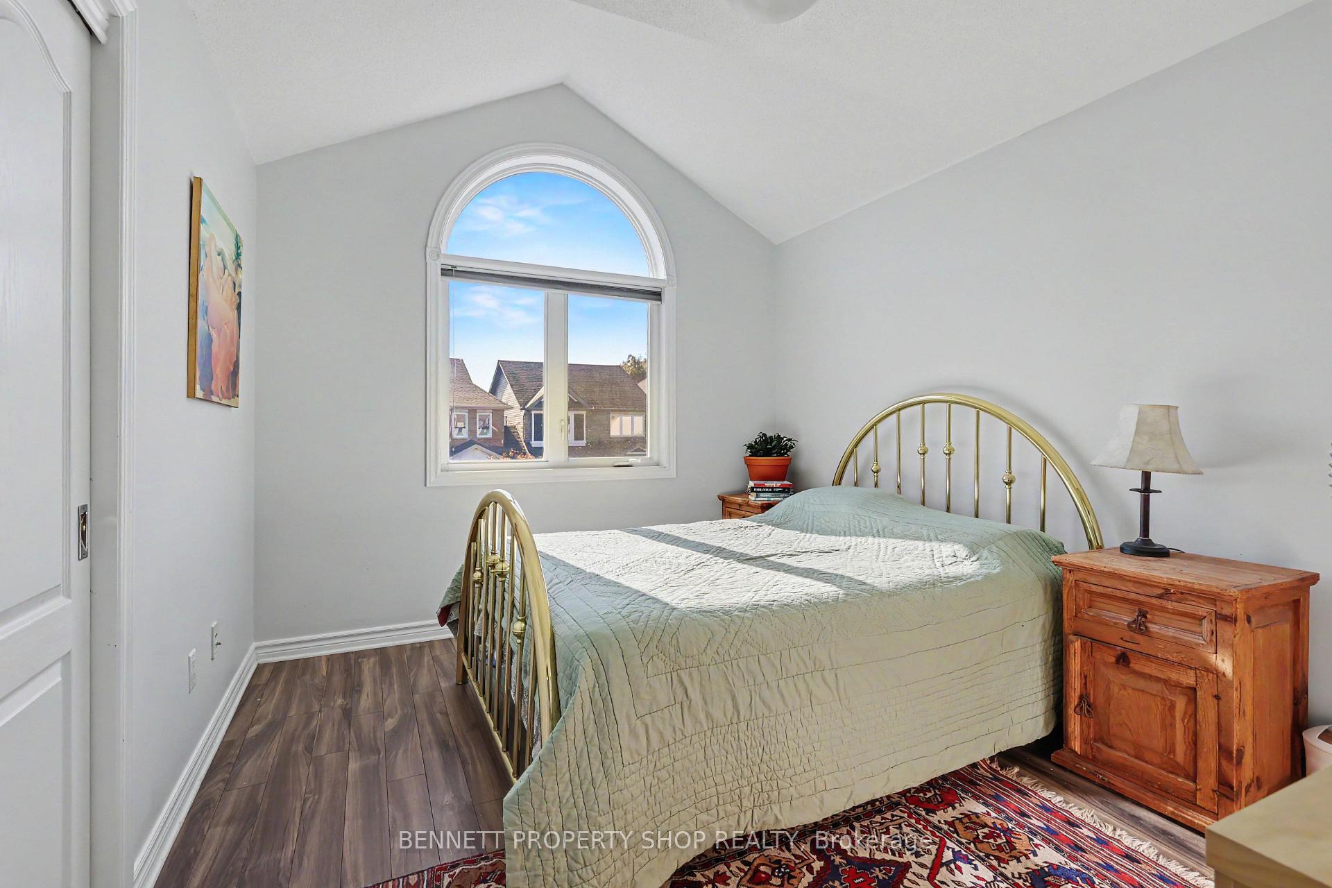 Photo 16 of 1063 Northgraves Crescent, Ottawa, Kanata - Emerald Meadows/Trailwest — HOMEH