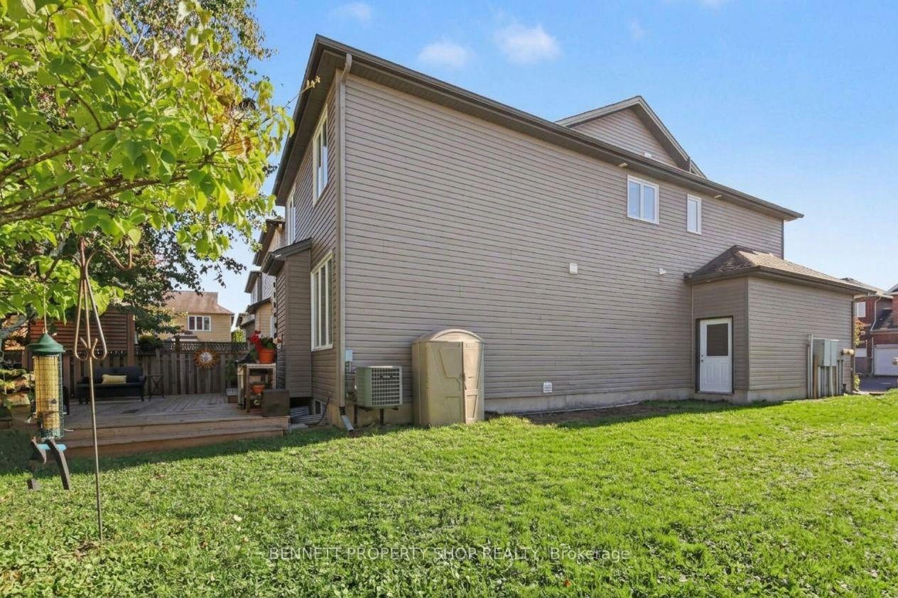 Photo 20 of 1063 Northgraves Crescent, Ottawa, Kanata - Emerald Meadows/Trailwest — HOMEH