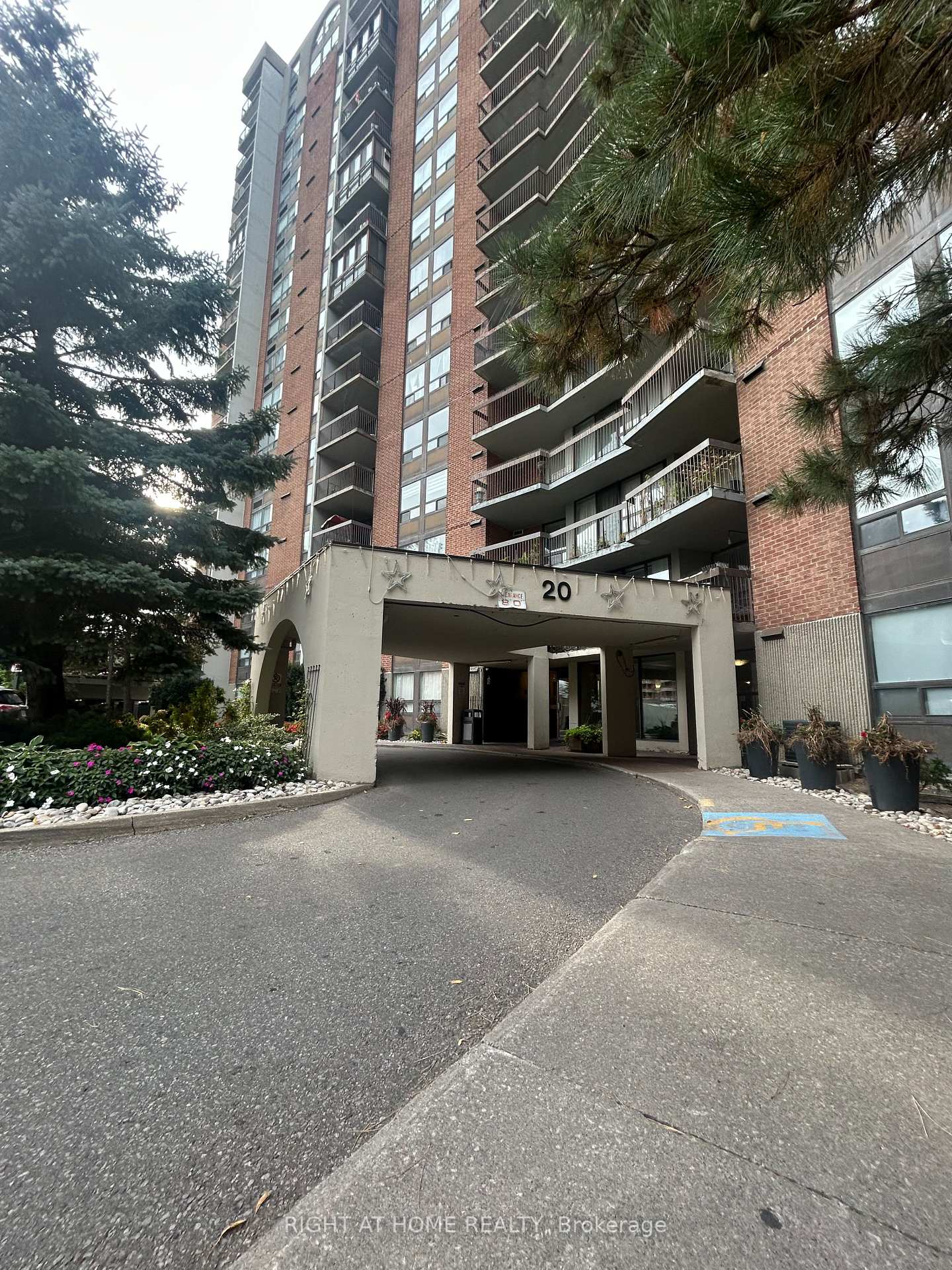Photo of Unit 1801, 20 Mississauga Valley Boulevard