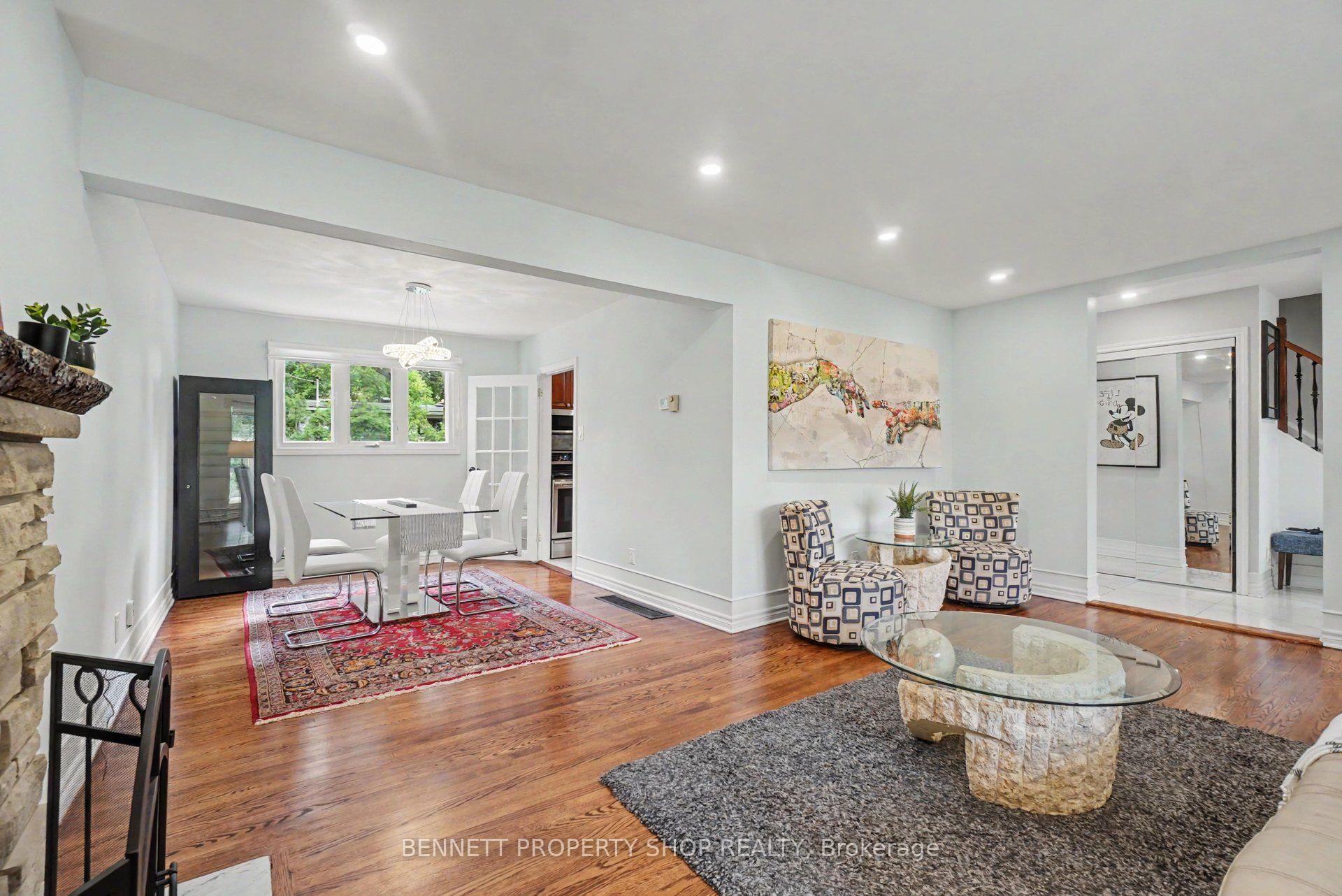Photo 5 of 1902 Featherston Drive, Ottawa, Guildwood Estates - Urbandale Acres — HOMEH