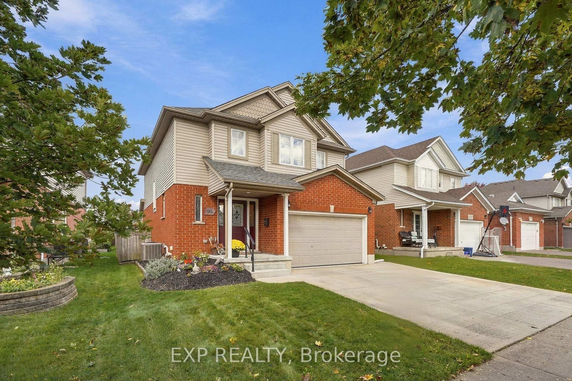 Photo 3 of 99 Stiefelmeyer Crescent, Wilmot, Baden — HOMEH