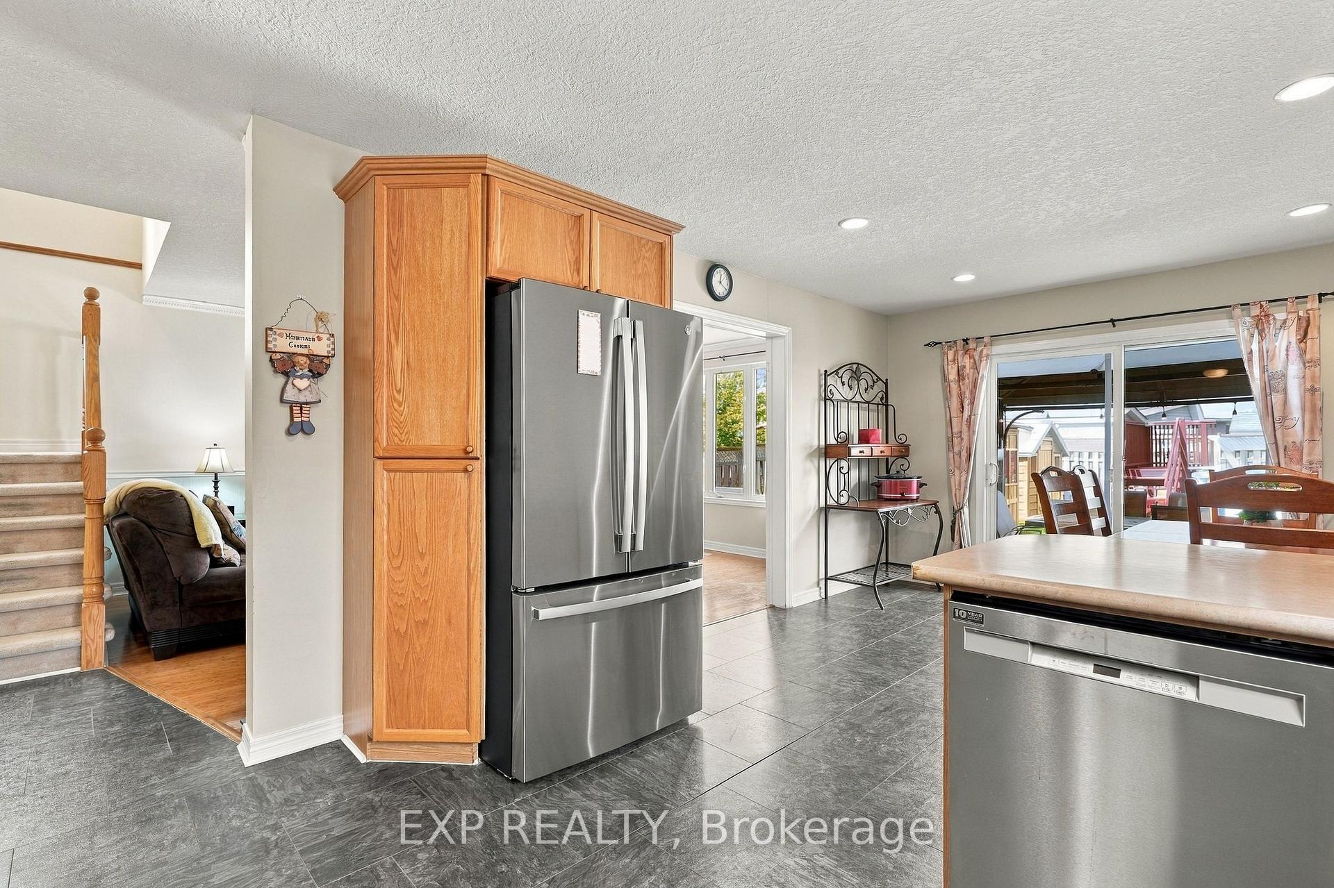 Photo 14 of 99 Stiefelmeyer Crescent, Wilmot, Baden — HOMEH