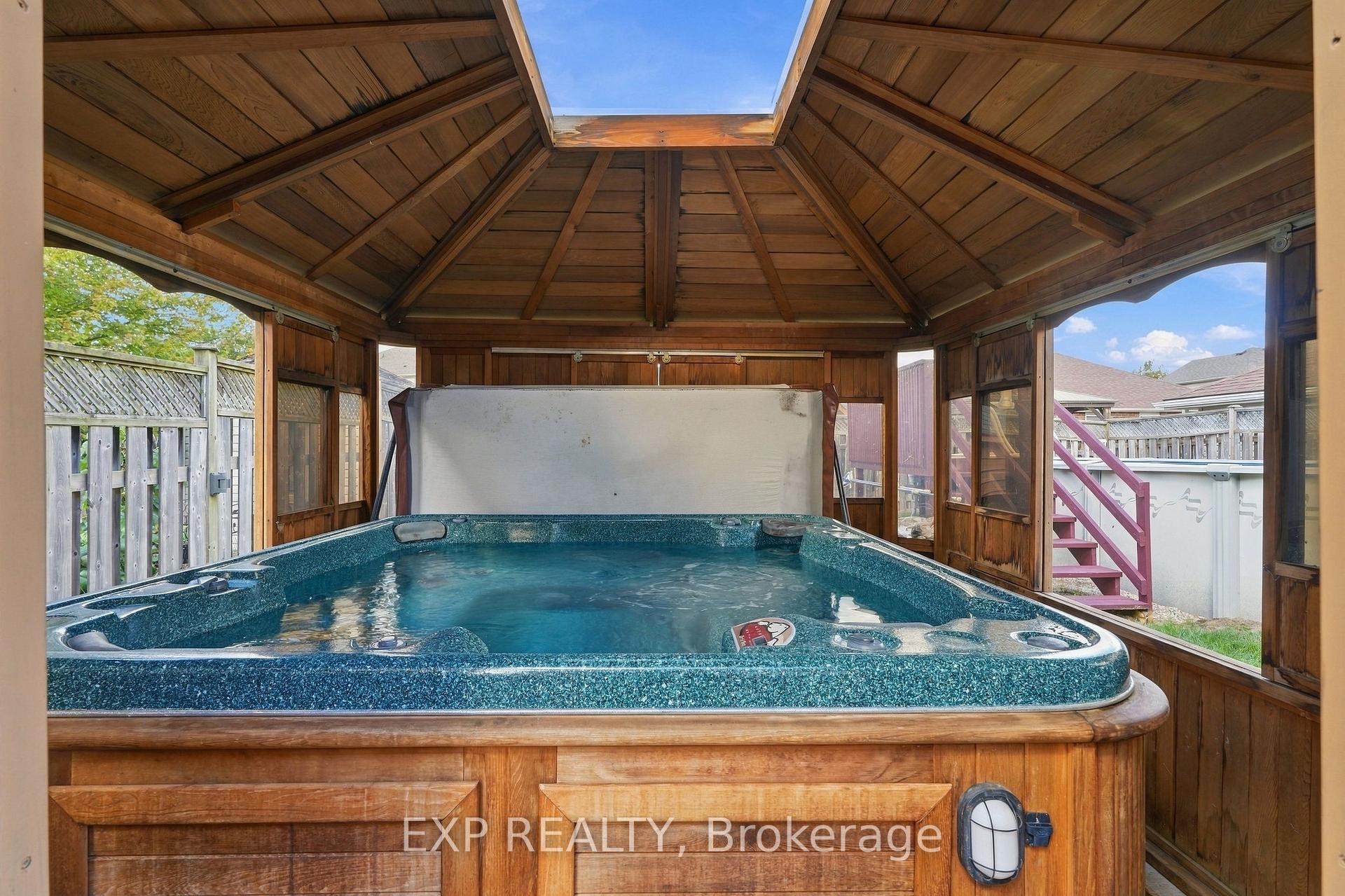 Photo 32 of 99 Stiefelmeyer Crescent, Wilmot, Baden — HOMEH