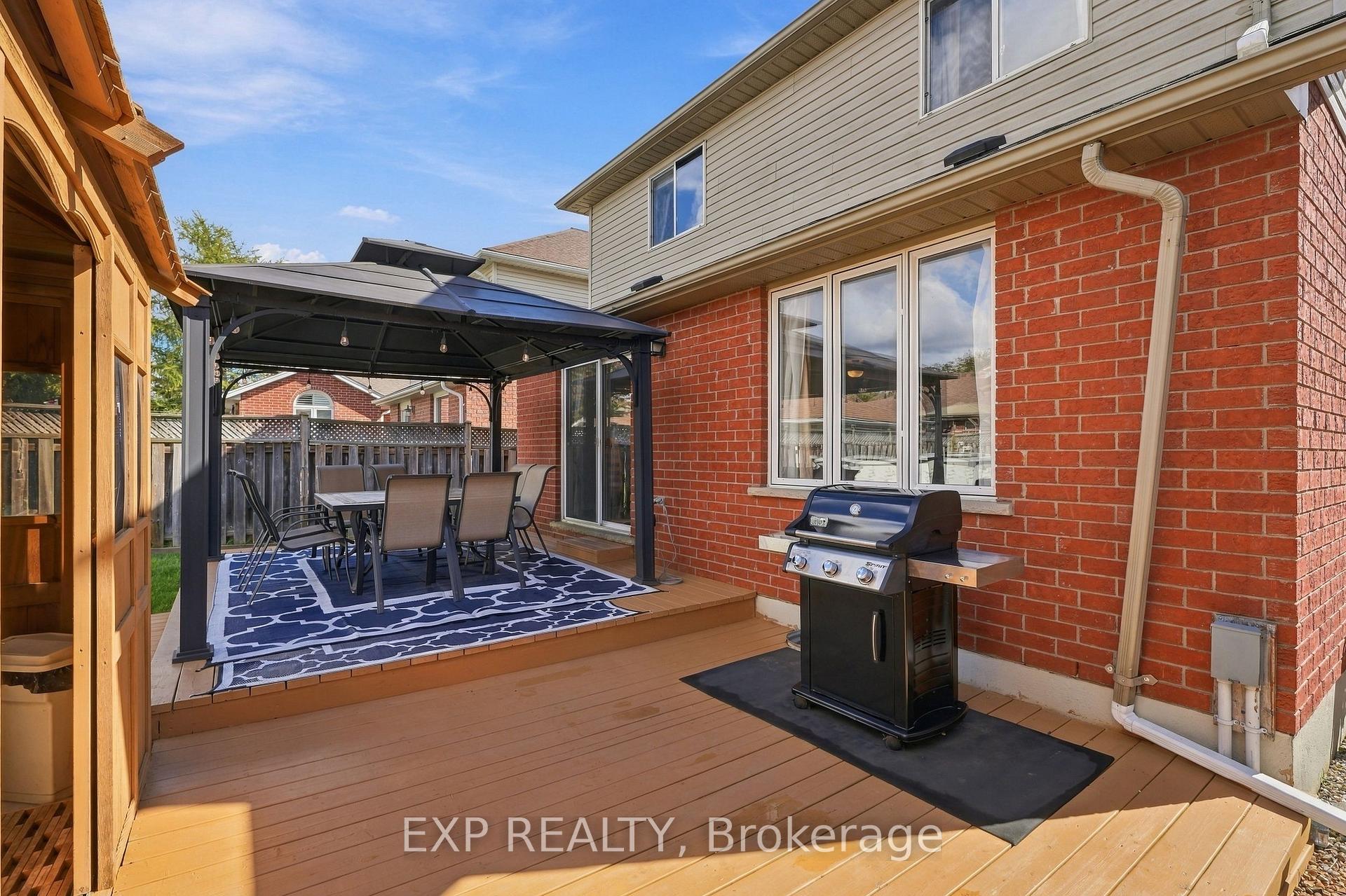 Photo 34 of 99 Stiefelmeyer Crescent, Wilmot, Baden — HOMEH