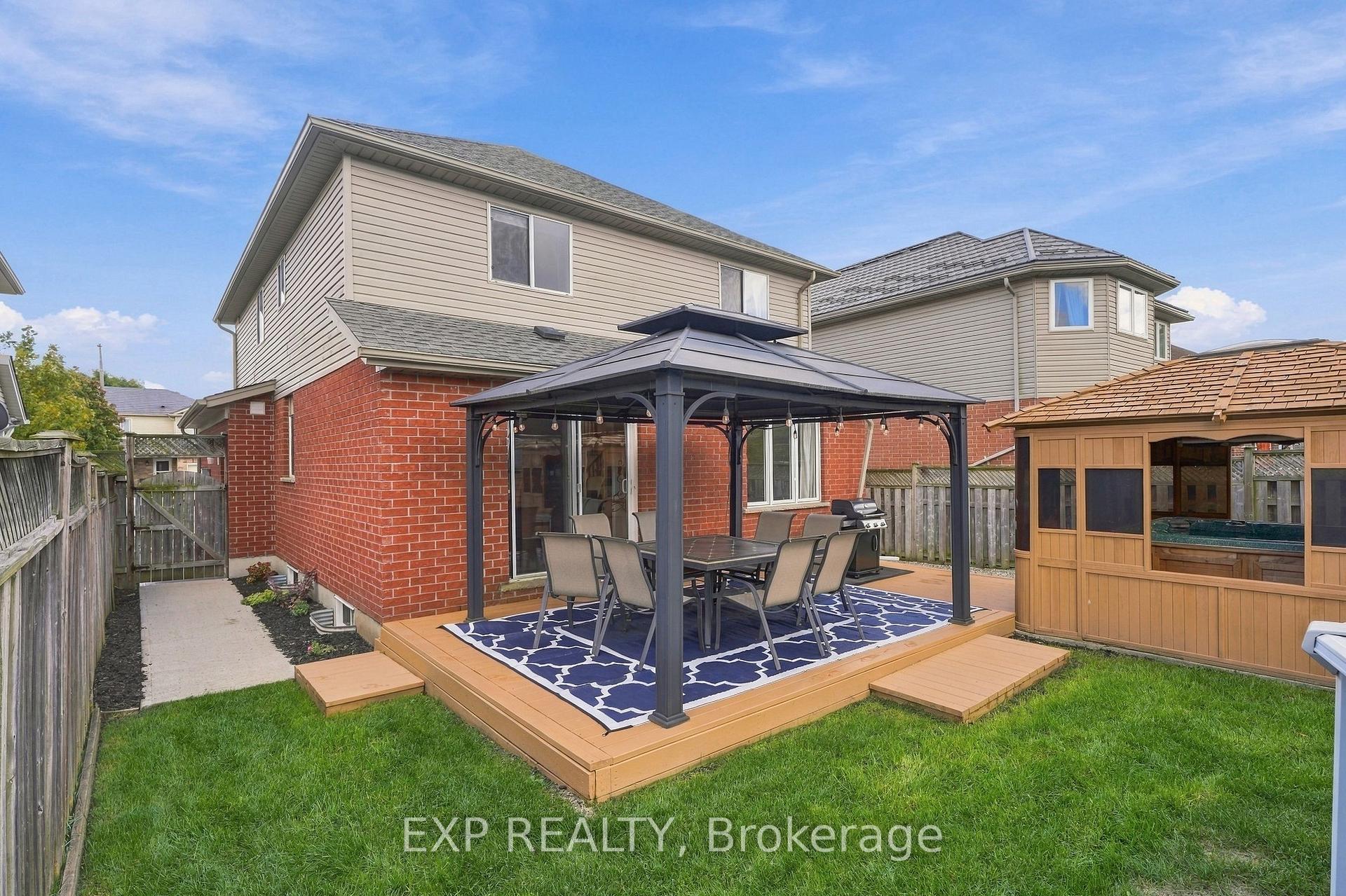 Photo 36 of 99 Stiefelmeyer Crescent, Wilmot, Baden — HOMEH