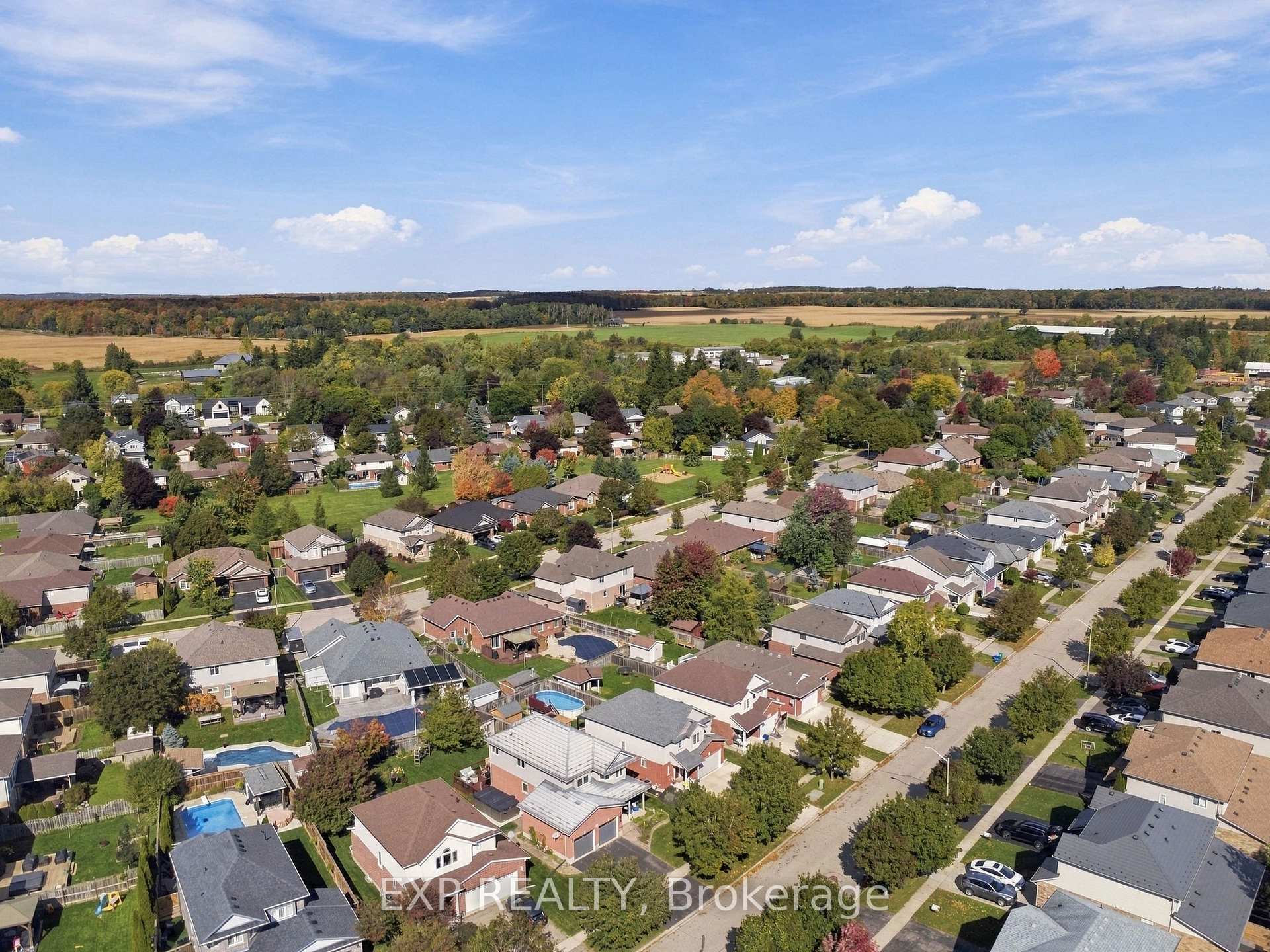 Photo 43 of 99 Stiefelmeyer Crescent, Wilmot, Baden — HOMEH