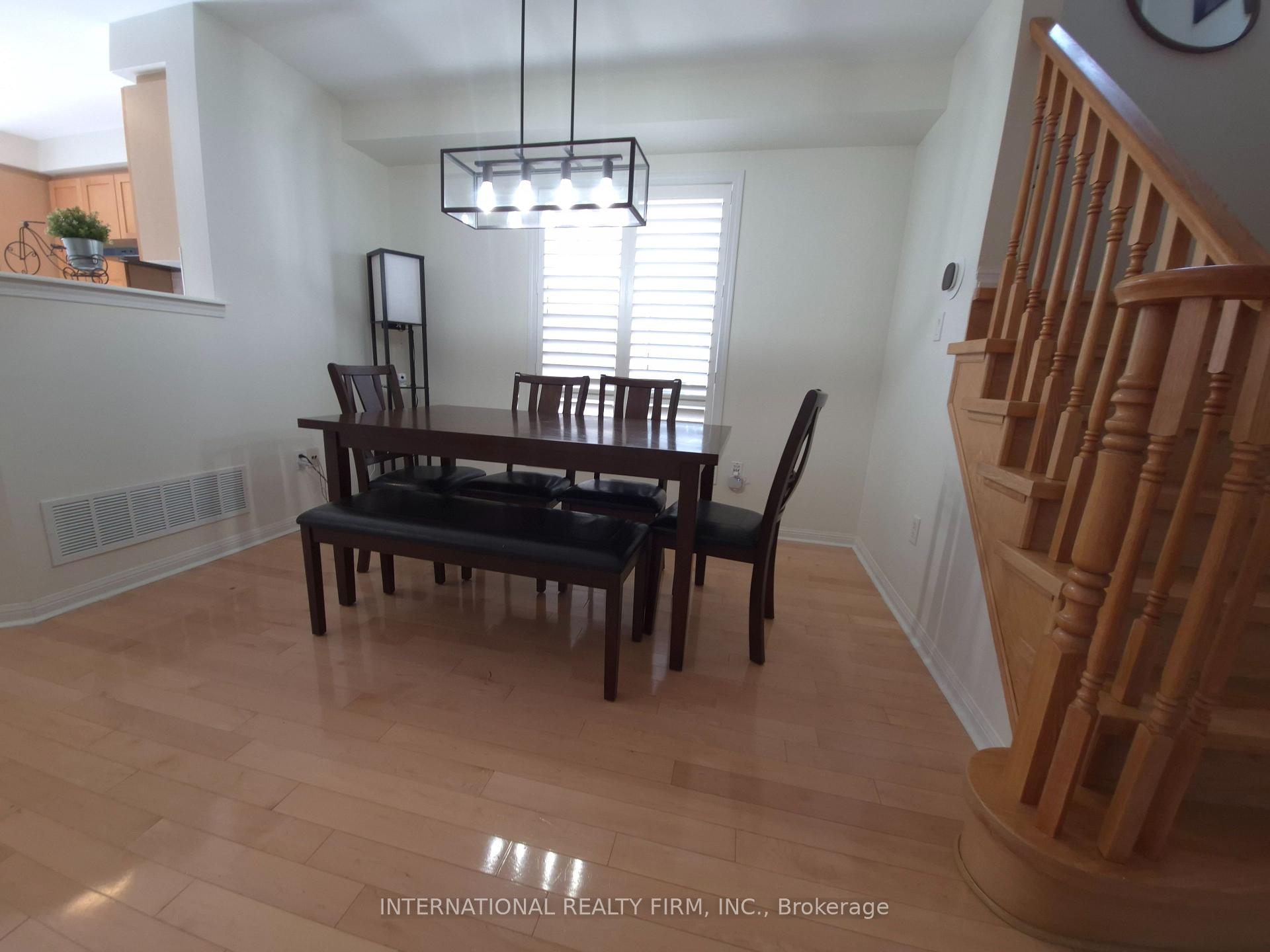 Photo 4 of 2588 Valleyridge Drive, Oakville, Bronte Creek — HOMEH