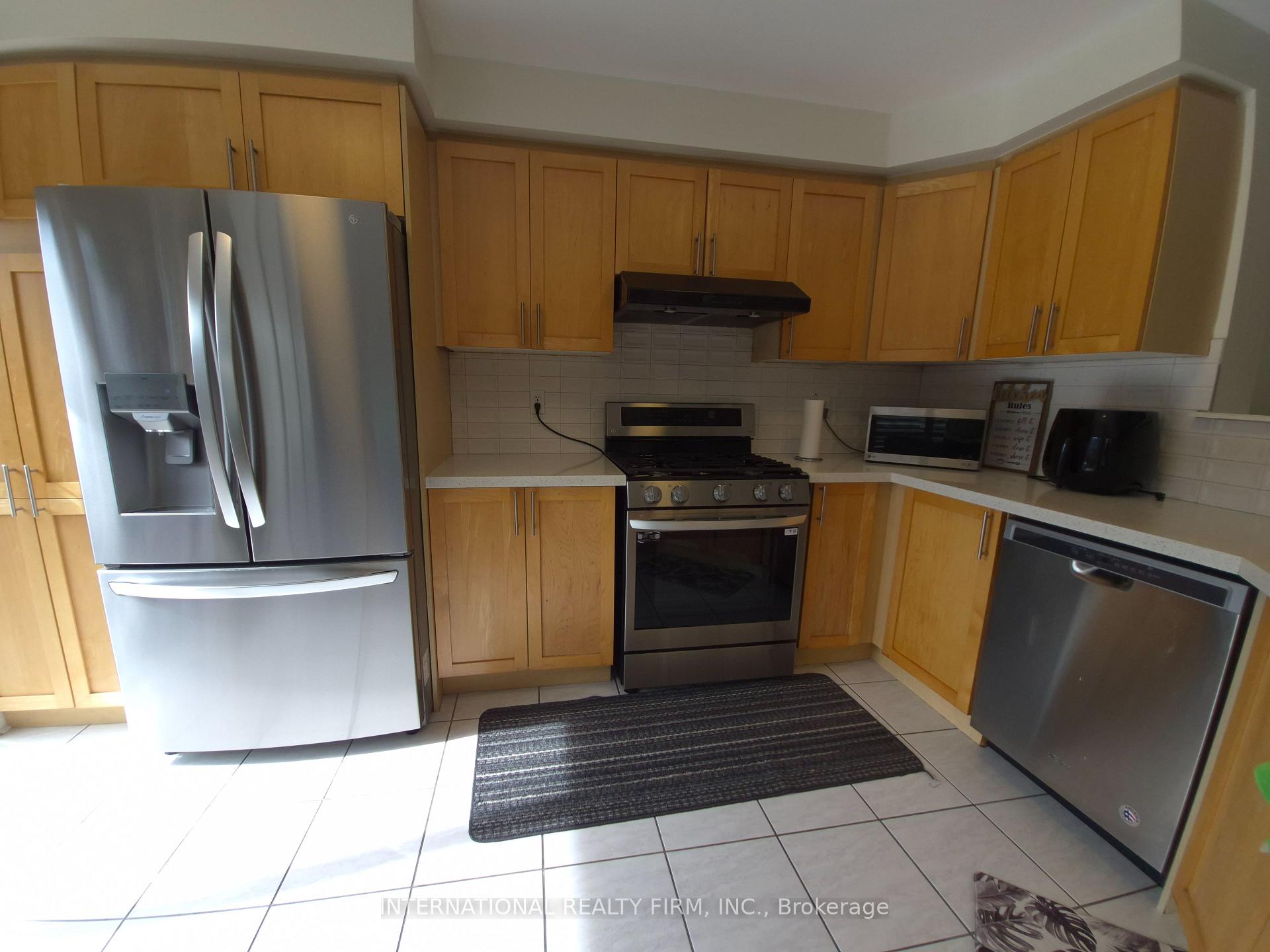 Photo 5 of 2588 Valleyridge Drive, Oakville, Bronte Creek — HOMEH