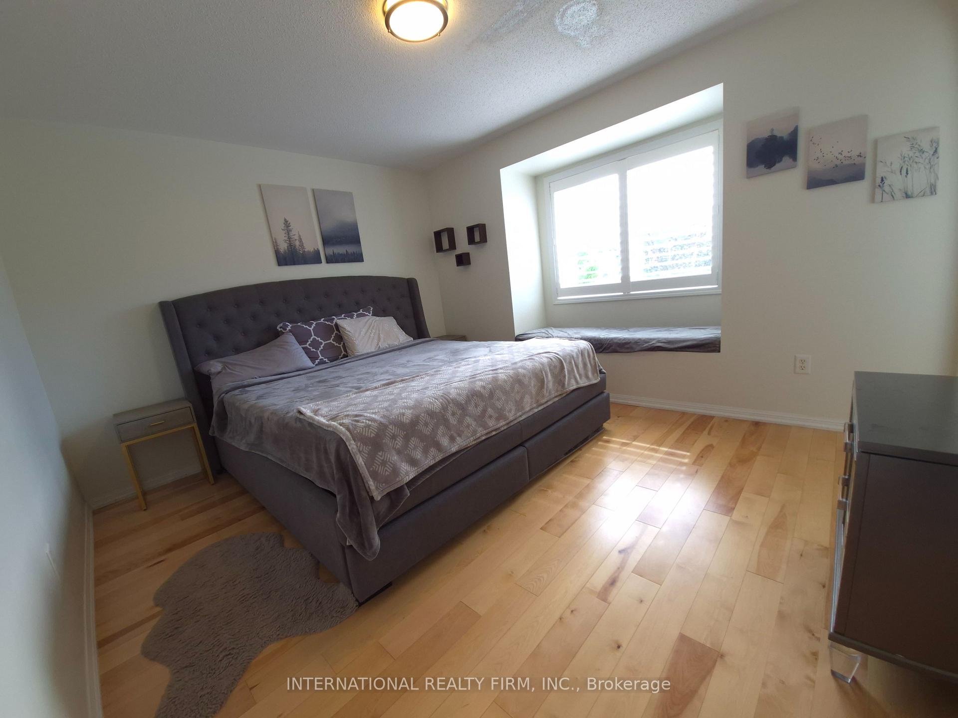 Photo 16 of 2588 Valleyridge Drive, Oakville, Bronte Creek — HOMEH