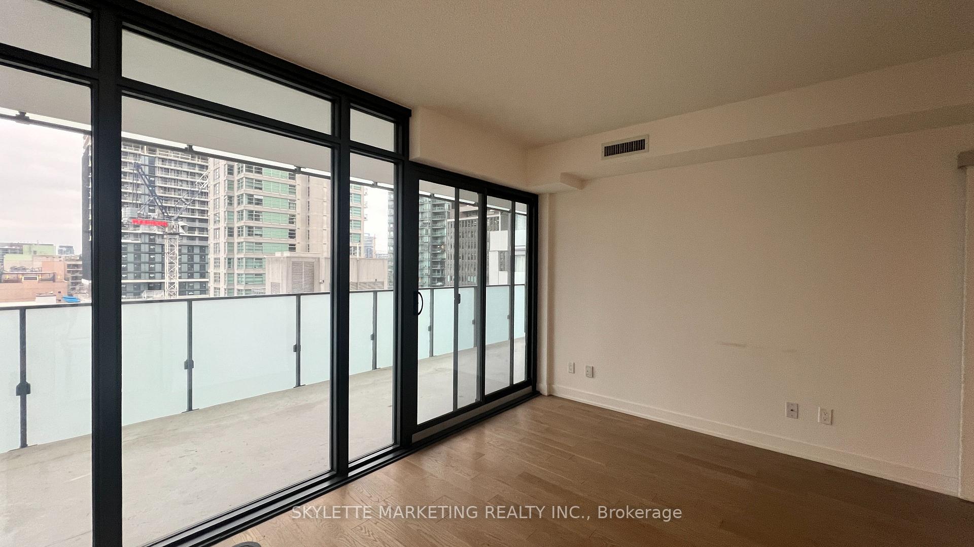 Photo 2 of Unit 617, 25 Richmond Street E, Toronto, Church-Yonge Corridor — HOMEH