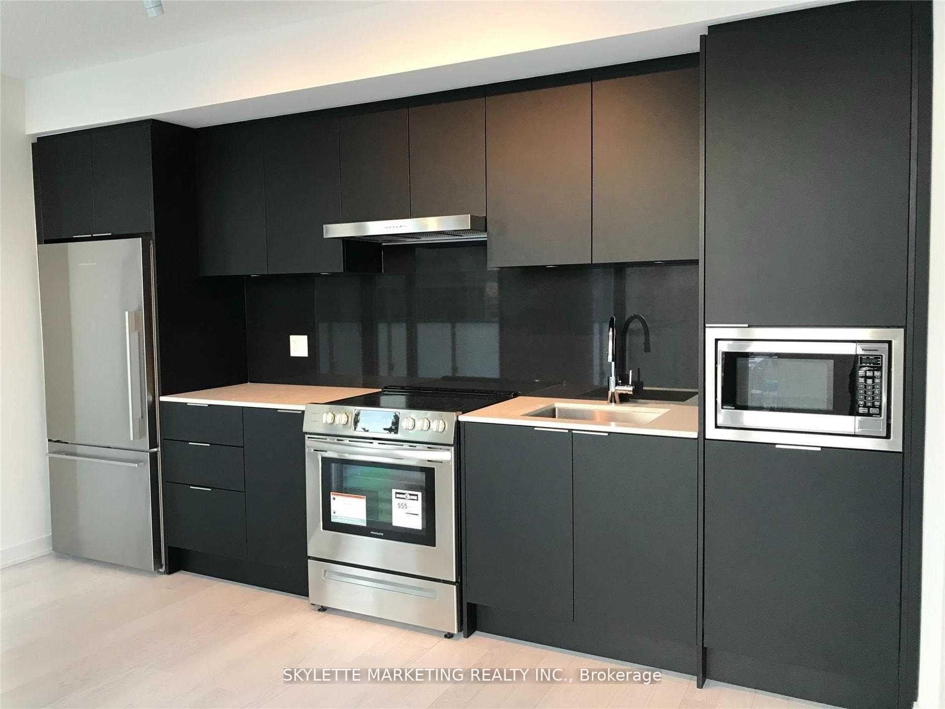Photo 3 of Unit 617, 25 Richmond Street E, Toronto, Church-Yonge Corridor — HOMEH