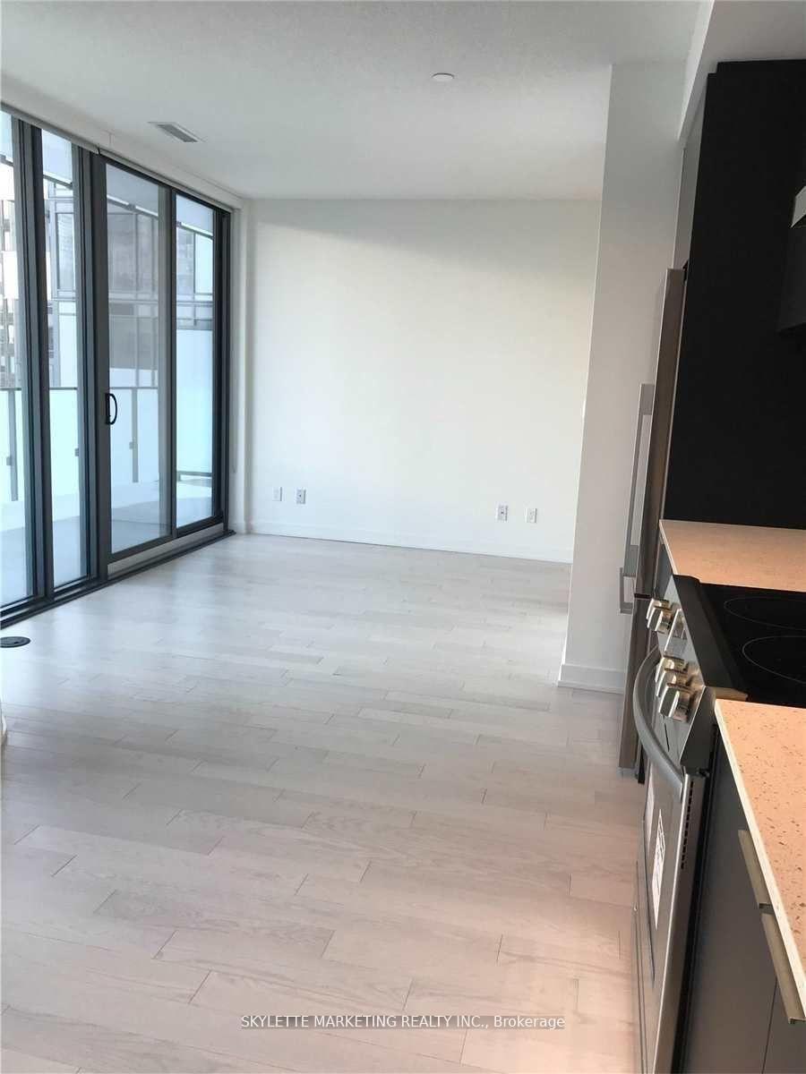 Photo 5 of Unit 617, 25 Richmond Street E, Toronto, Church-Yonge Corridor — HOMEH