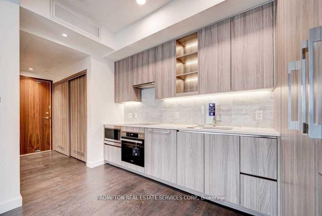 Photo 5 of Unit 1706, 95 Mcmahon Drive, North York, Bayview Village — HOMEH