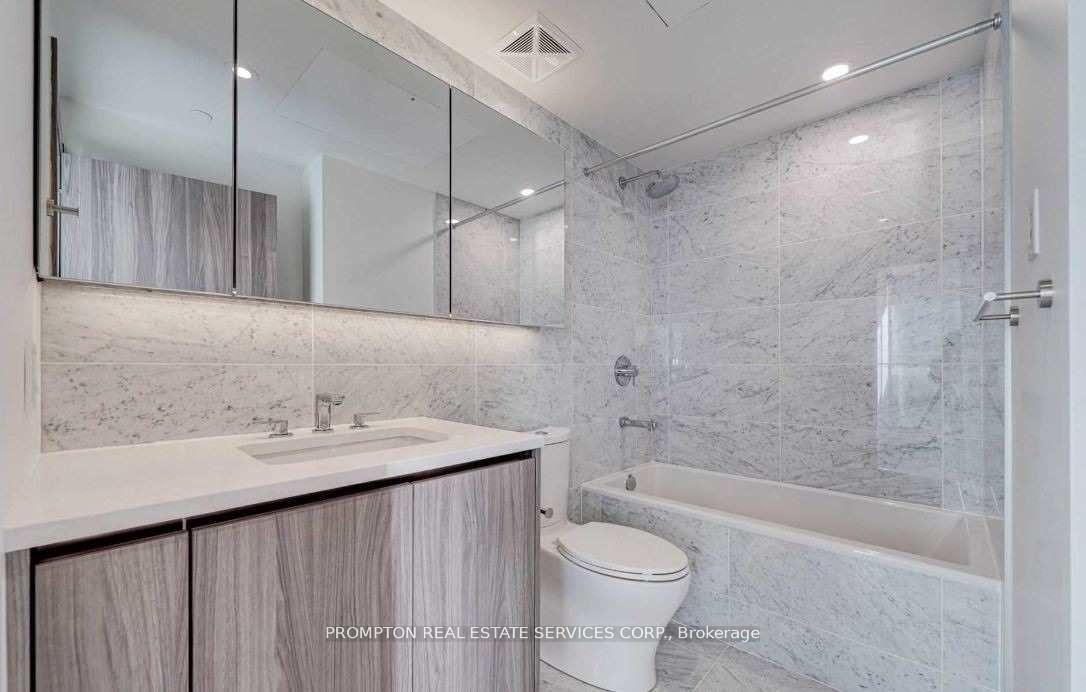 Photo 8 of Unit 1706, 95 Mcmahon Drive, North York, Bayview Village — HOMEH