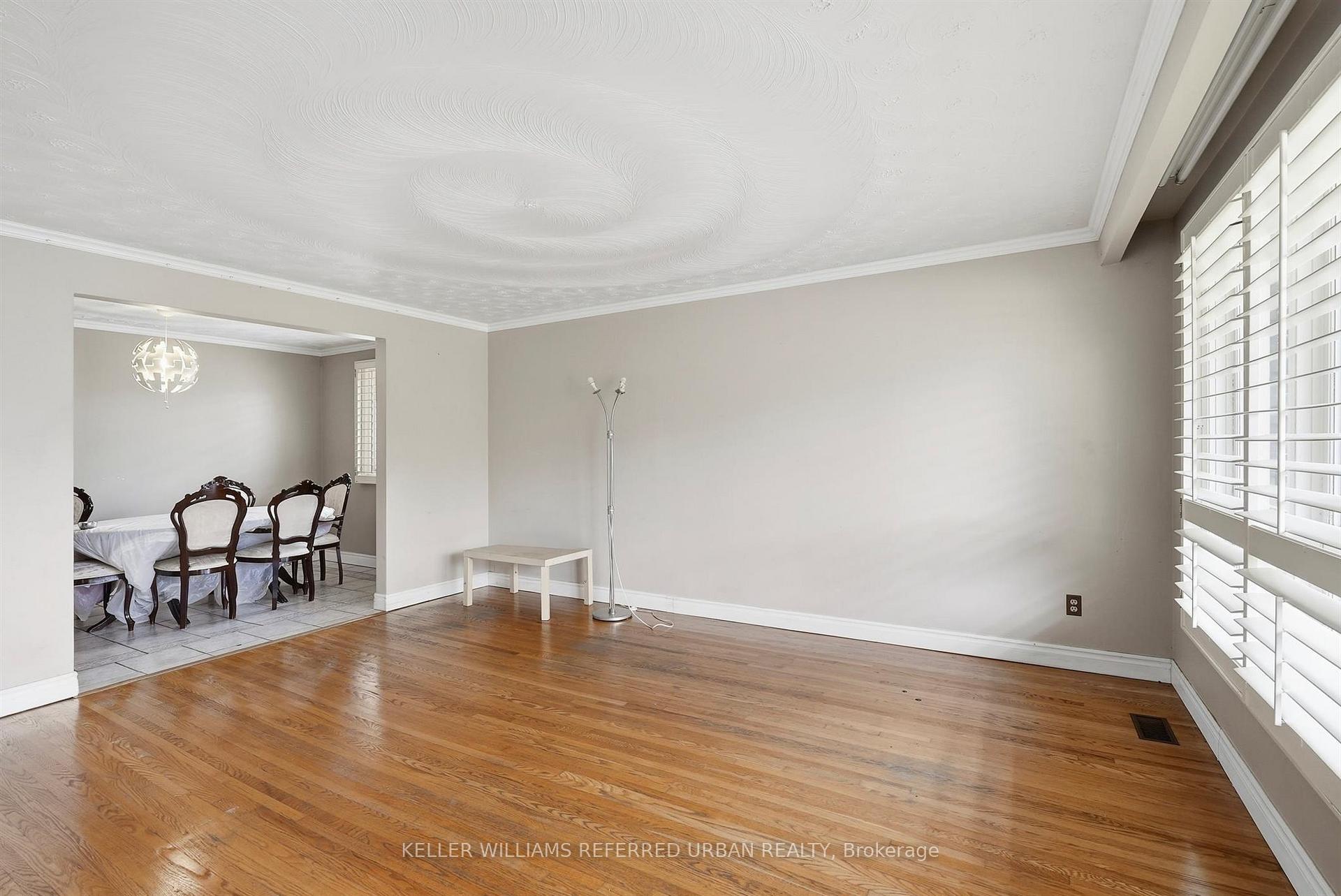 Photo 10 of 128 Hadeland Avenue, Hamilton, Fessenden — HOMEH