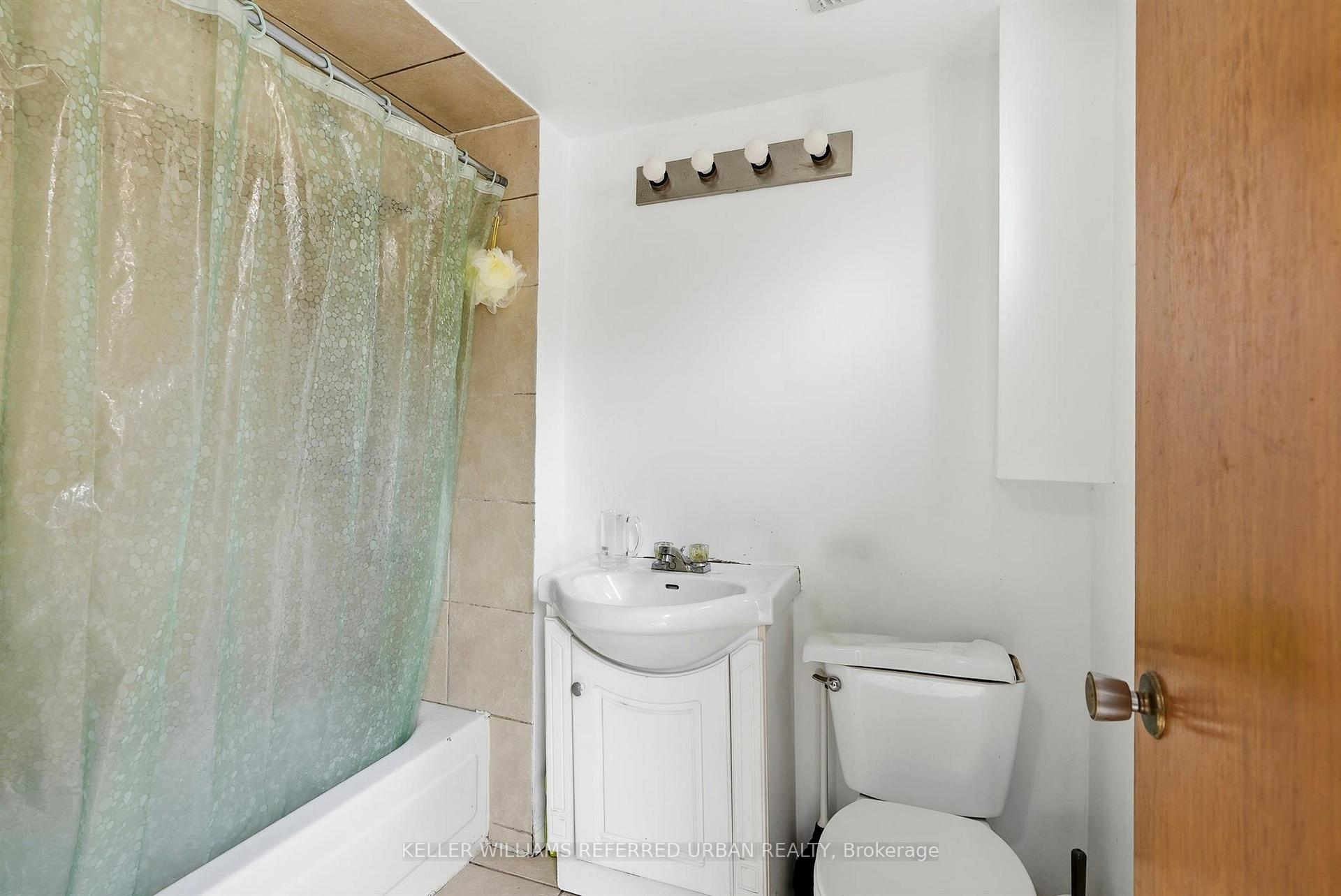 Photo 15 of 128 Hadeland Avenue, Hamilton, Fessenden — HOMEH