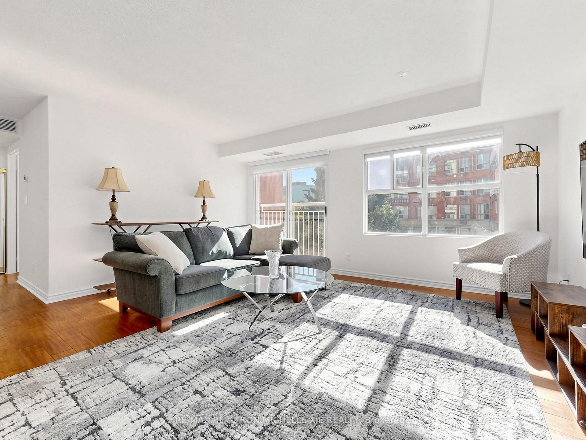 Photo 10 of Unit 411, 18 Concorde Place, North York, Banbury-Don Mills — HOMEH