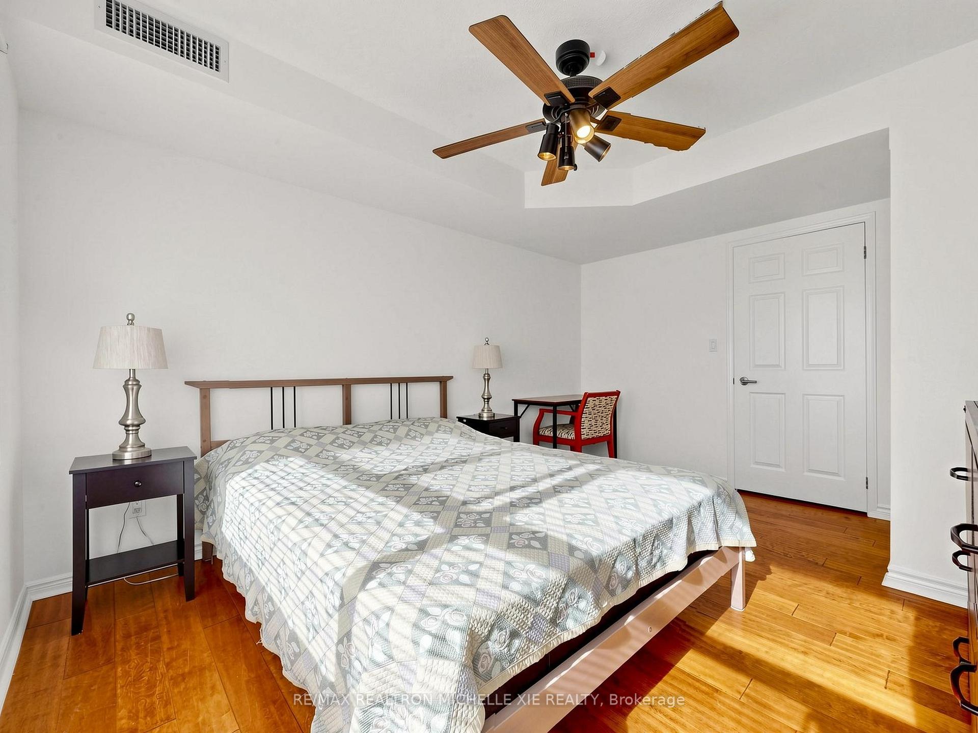 Photo 18 of Unit 411, 18 Concorde Place, North York, Banbury-Don Mills — HOMEH