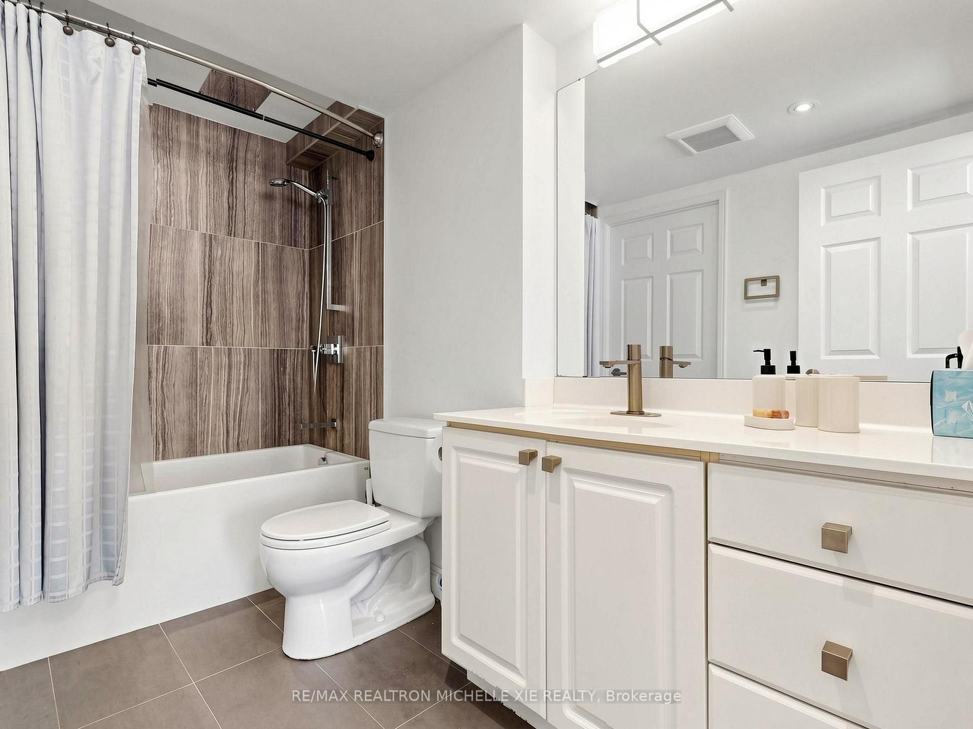 Photo 19 of Unit 411, 18 Concorde Place, North York, Banbury-Don Mills — HOMEH