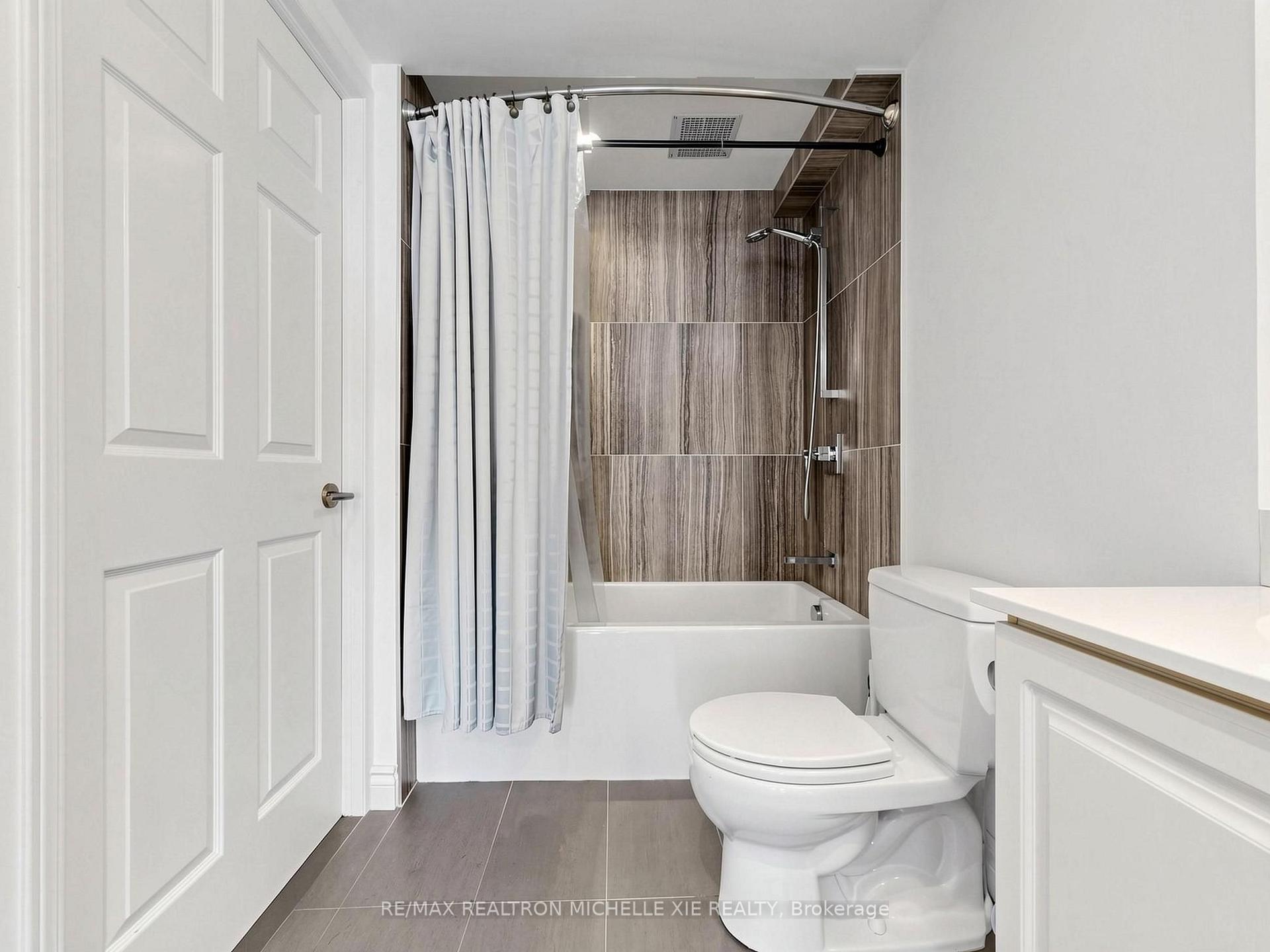 Photo 20 of Unit 411, 18 Concorde Place, North York, Banbury-Don Mills — HOMEH