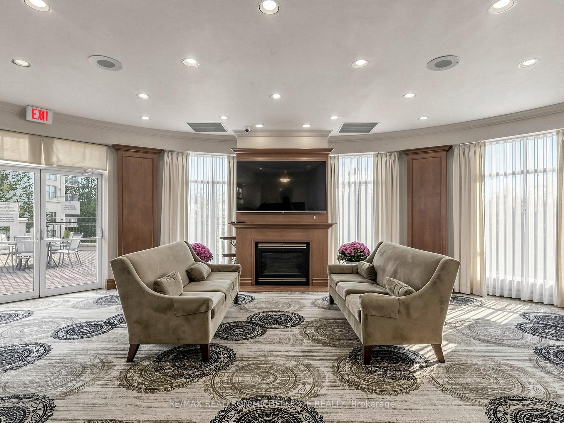 Photo 24 of Unit 411, 18 Concorde Place, North York, Banbury-Don Mills — HOMEH