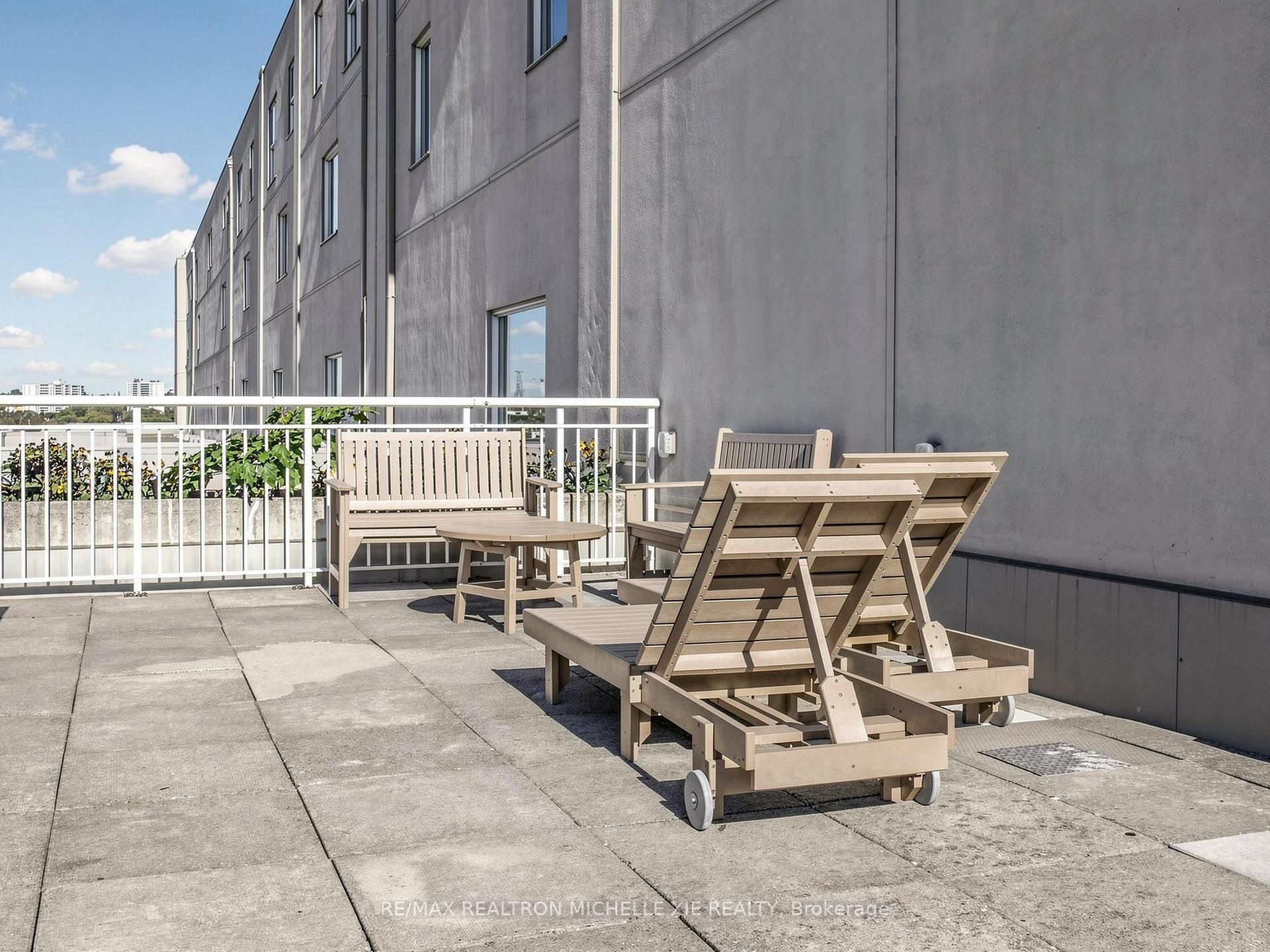 Photo 40 of Unit 411, 18 Concorde Place, North York, Banbury-Don Mills — HOMEH