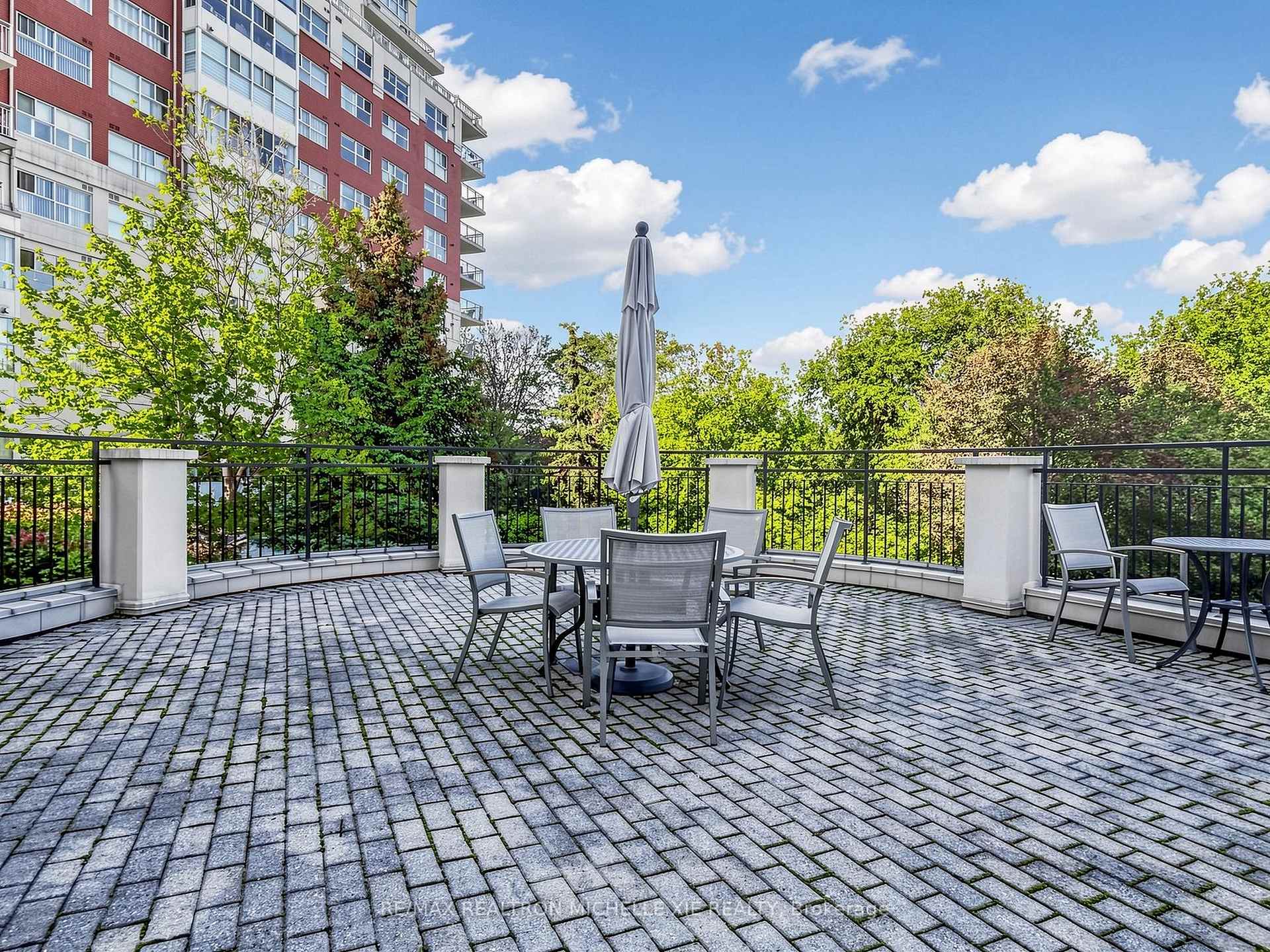 Photo 49 of Unit 411, 18 Concorde Place, North York, Banbury-Don Mills — HOMEH