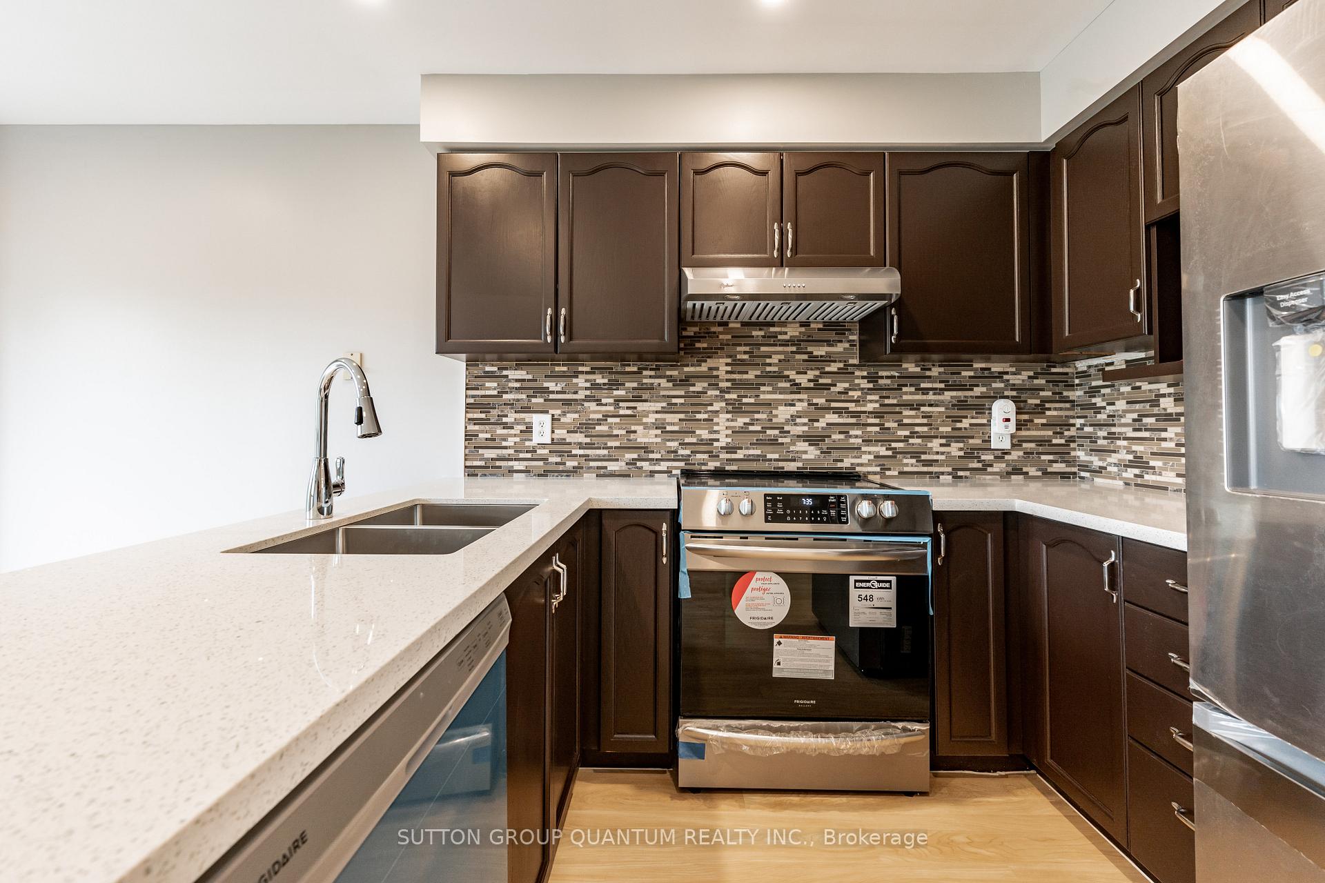 Photo 8 of Unit Upper, 48 White Sands Court, Kitchener, Laurentian Hills/Country Hills W — HOMEH