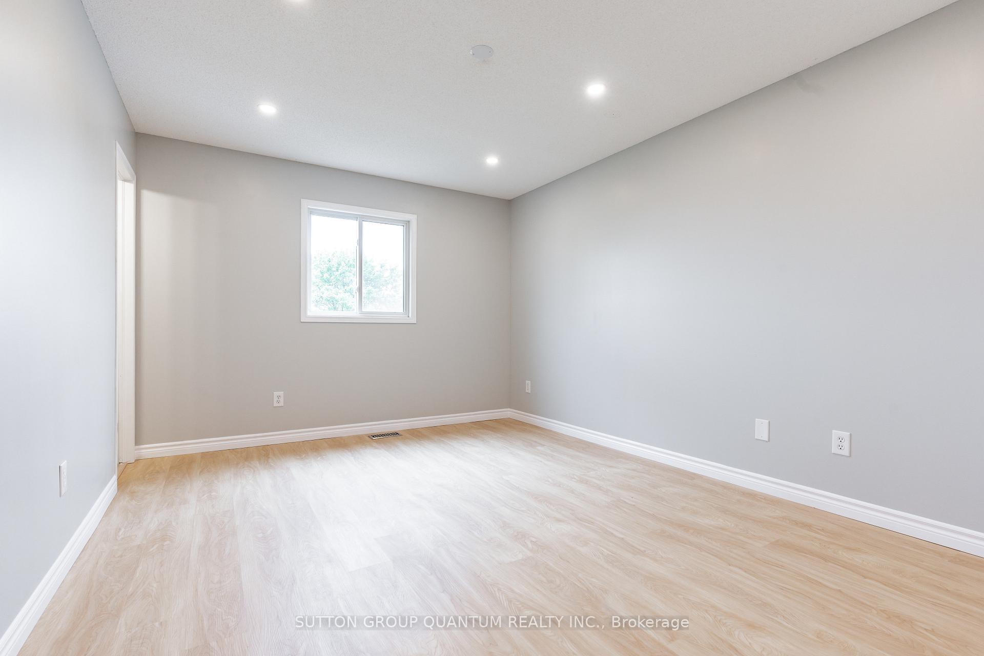 Photo 16 of Unit Upper, 48 White Sands Court, Kitchener, Laurentian Hills/Country Hills W — HOMEH