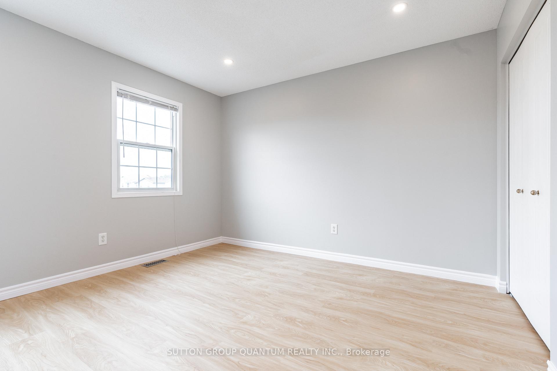 Photo 21 of Unit Upper, 48 White Sands Court, Kitchener, Laurentian Hills/Country Hills W — HOMEH