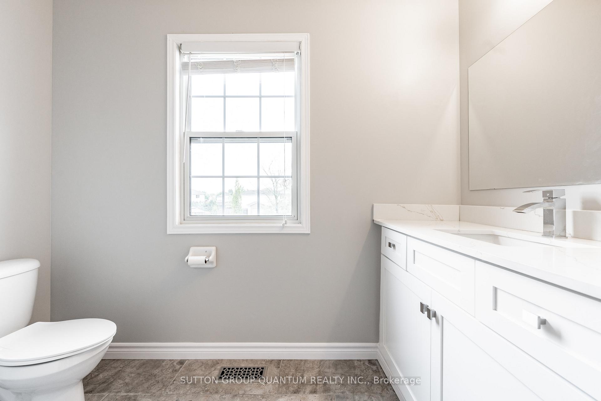 Photo 25 of Unit Upper, 48 White Sands Court, Kitchener, Laurentian Hills/Country Hills W — HOMEH