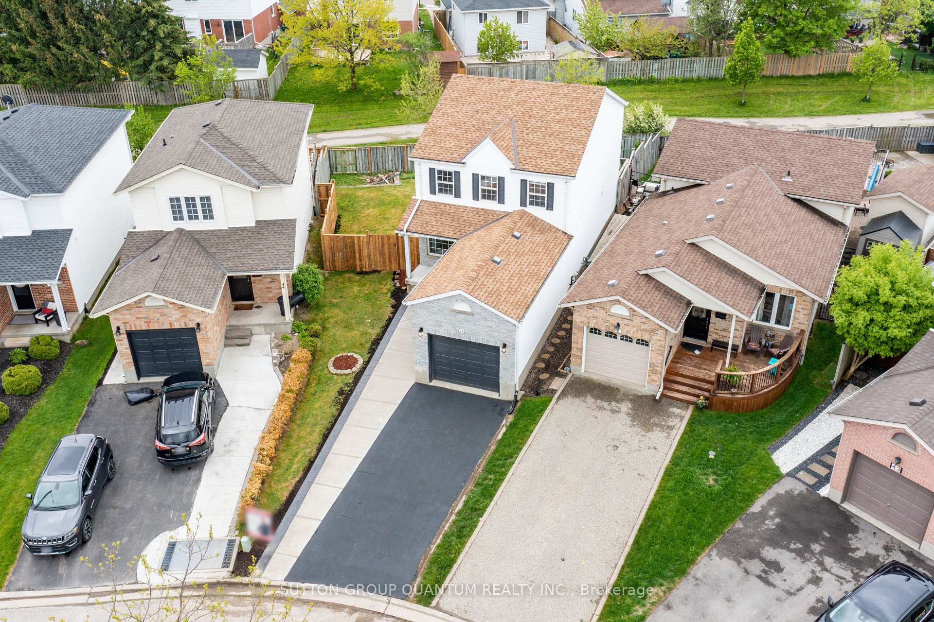 Photo 33 of Unit Upper, 48 White Sands Court, Kitchener, Laurentian Hills/Country Hills W — HOMEH