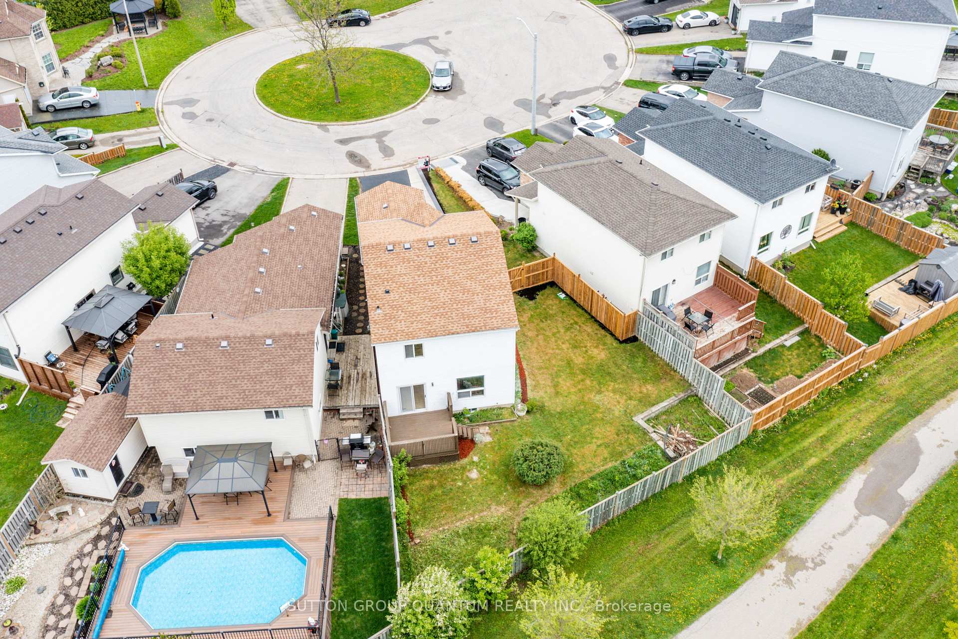 Photo 38 of Unit Upper, 48 White Sands Court, Kitchener, Laurentian Hills/Country Hills W — HOMEH