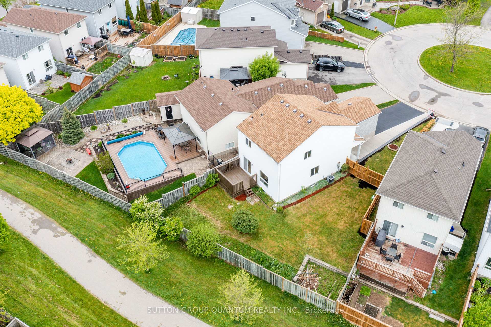 Photo 39 of Unit Upper, 48 White Sands Court, Kitchener, Laurentian Hills/Country Hills W — HOMEH