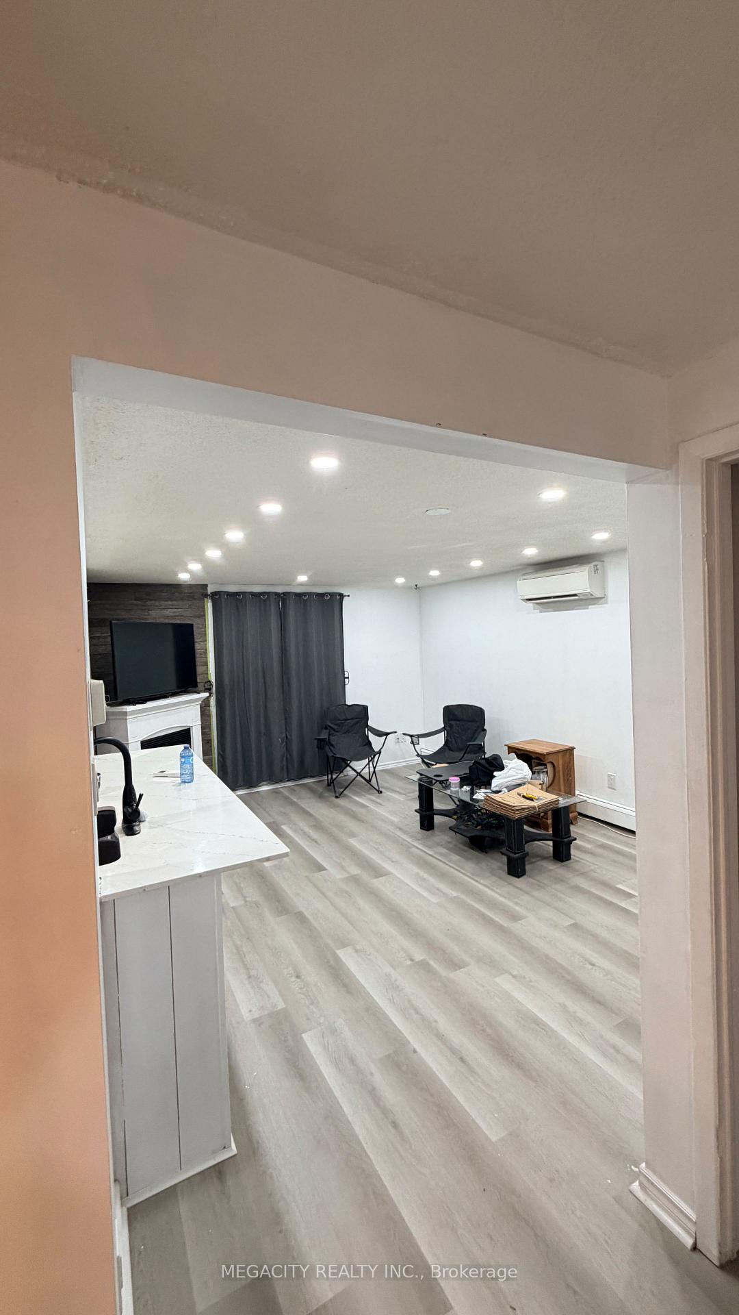 Photo of Unit upper portion, 14 Chesterton Lane